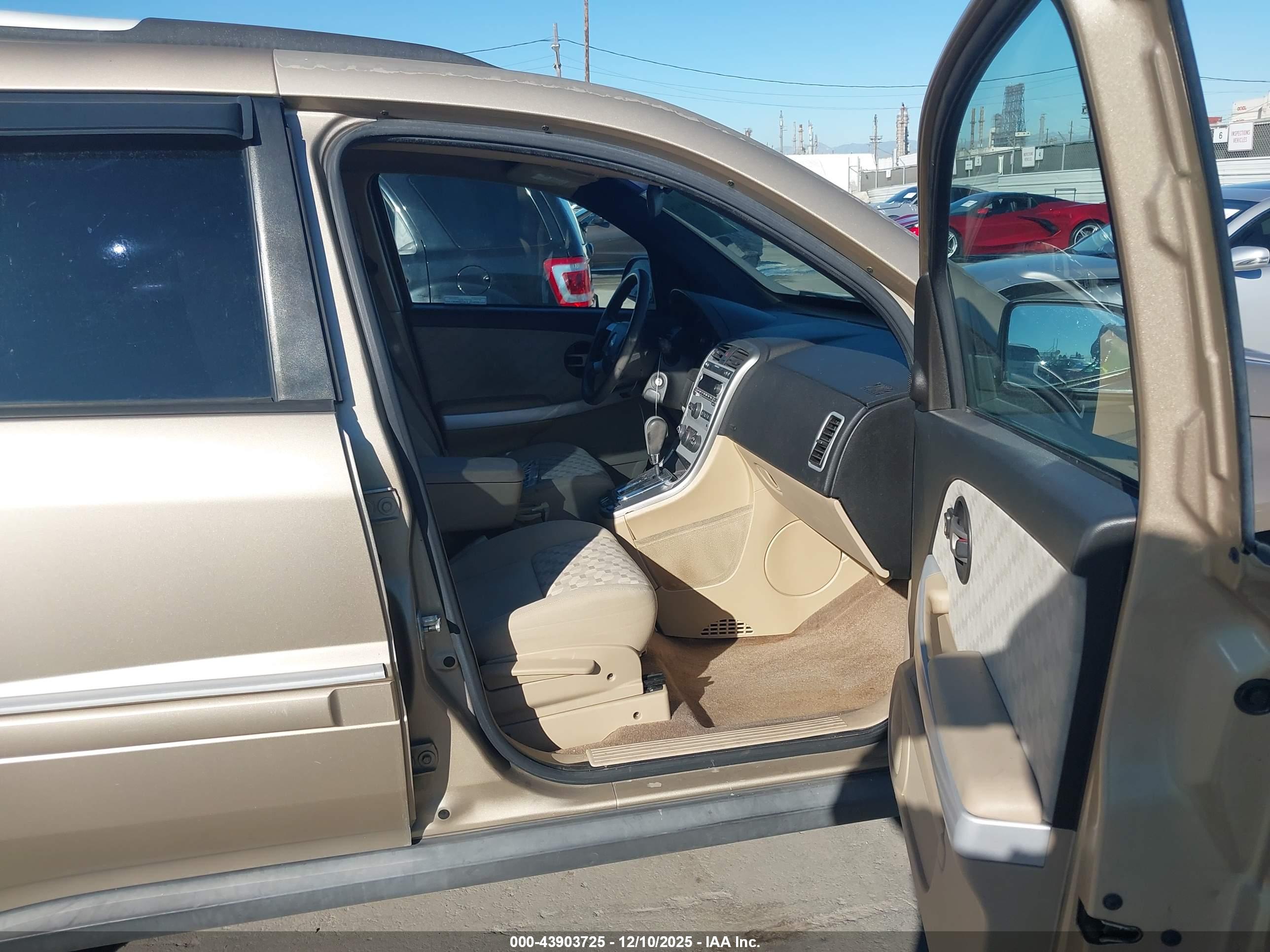 CHEVROLET EQUINOX image 5