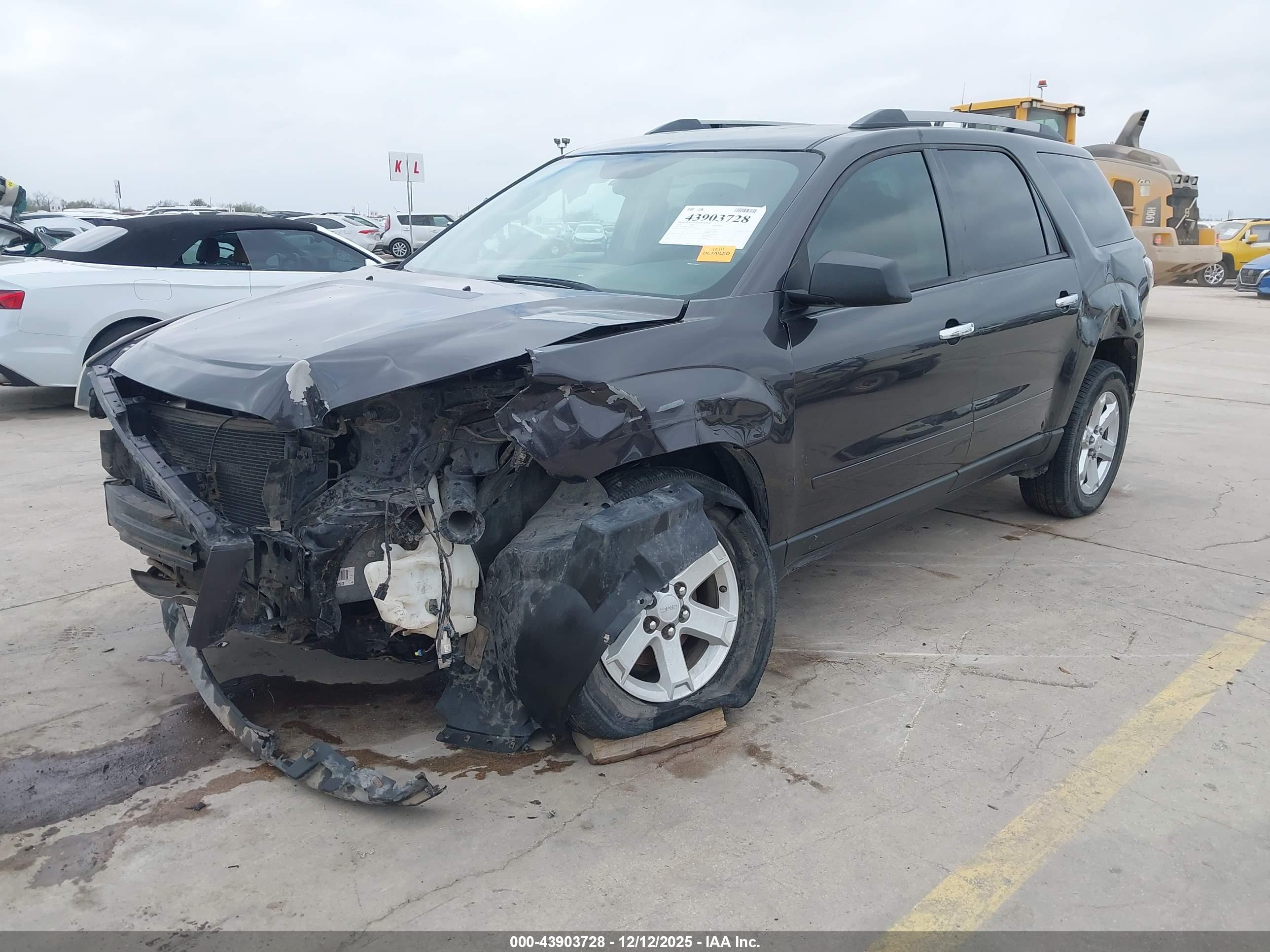 GMC ACADIA image 2