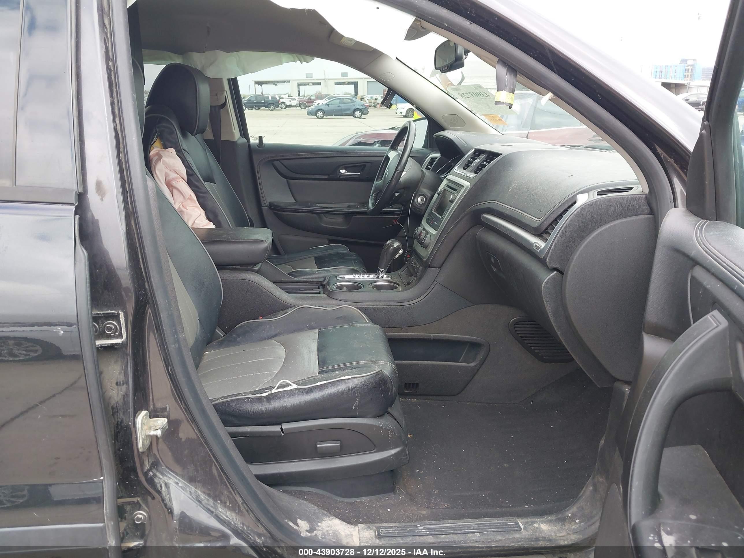 GMC ACADIA image 5