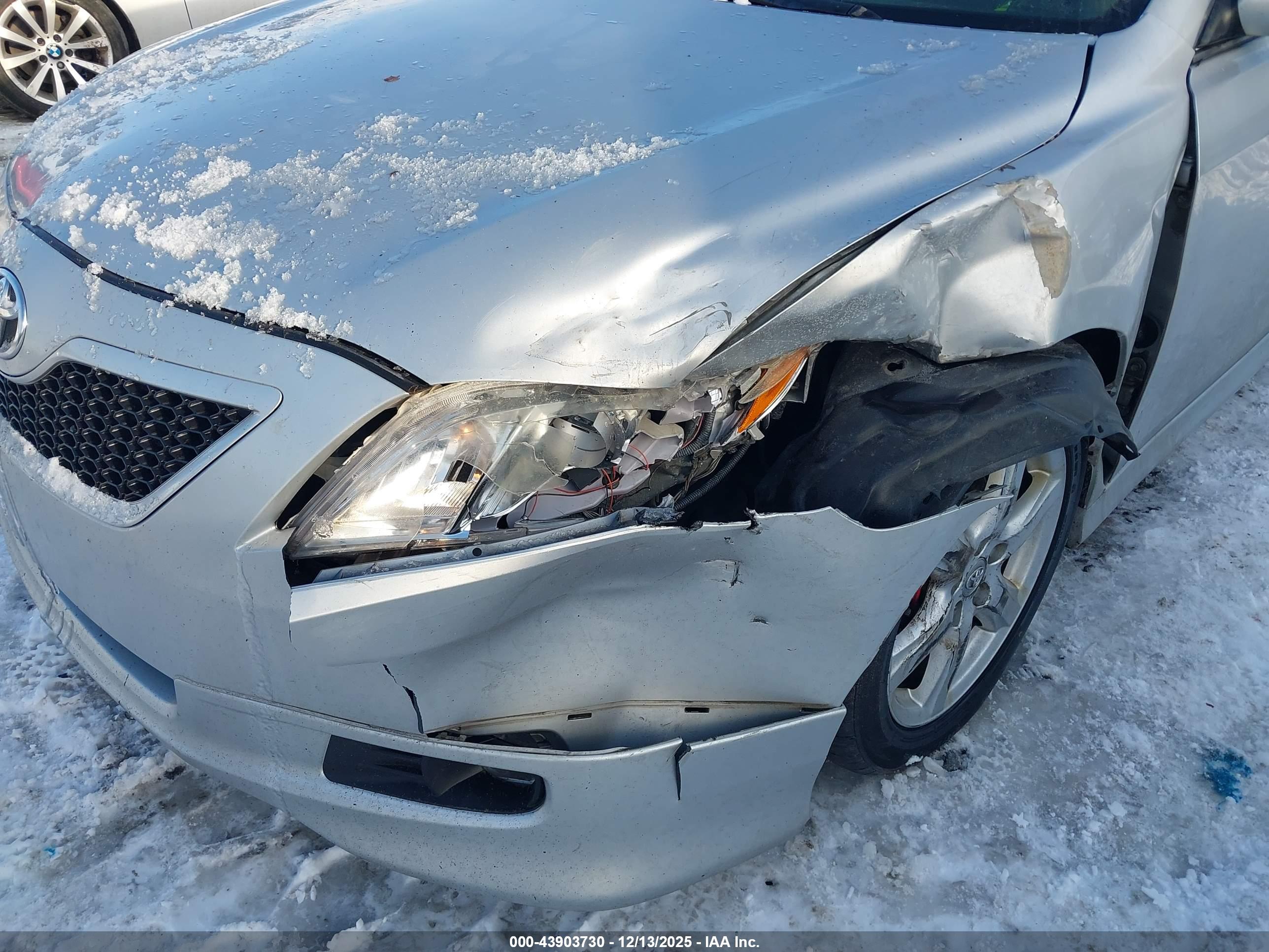 TOYOTA CAMRY image 6