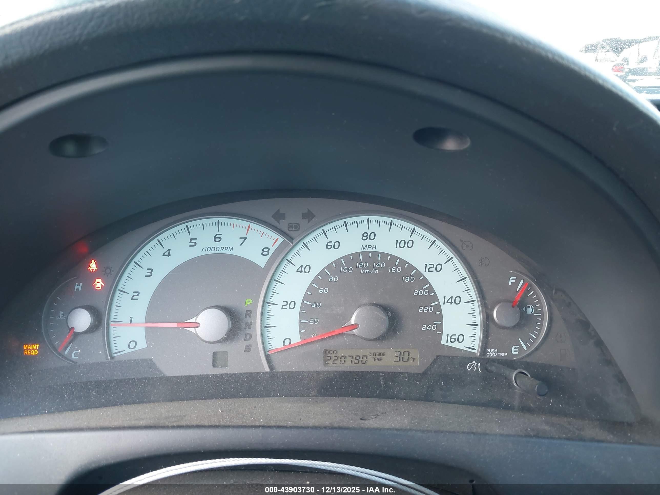 TOYOTA CAMRY image 7