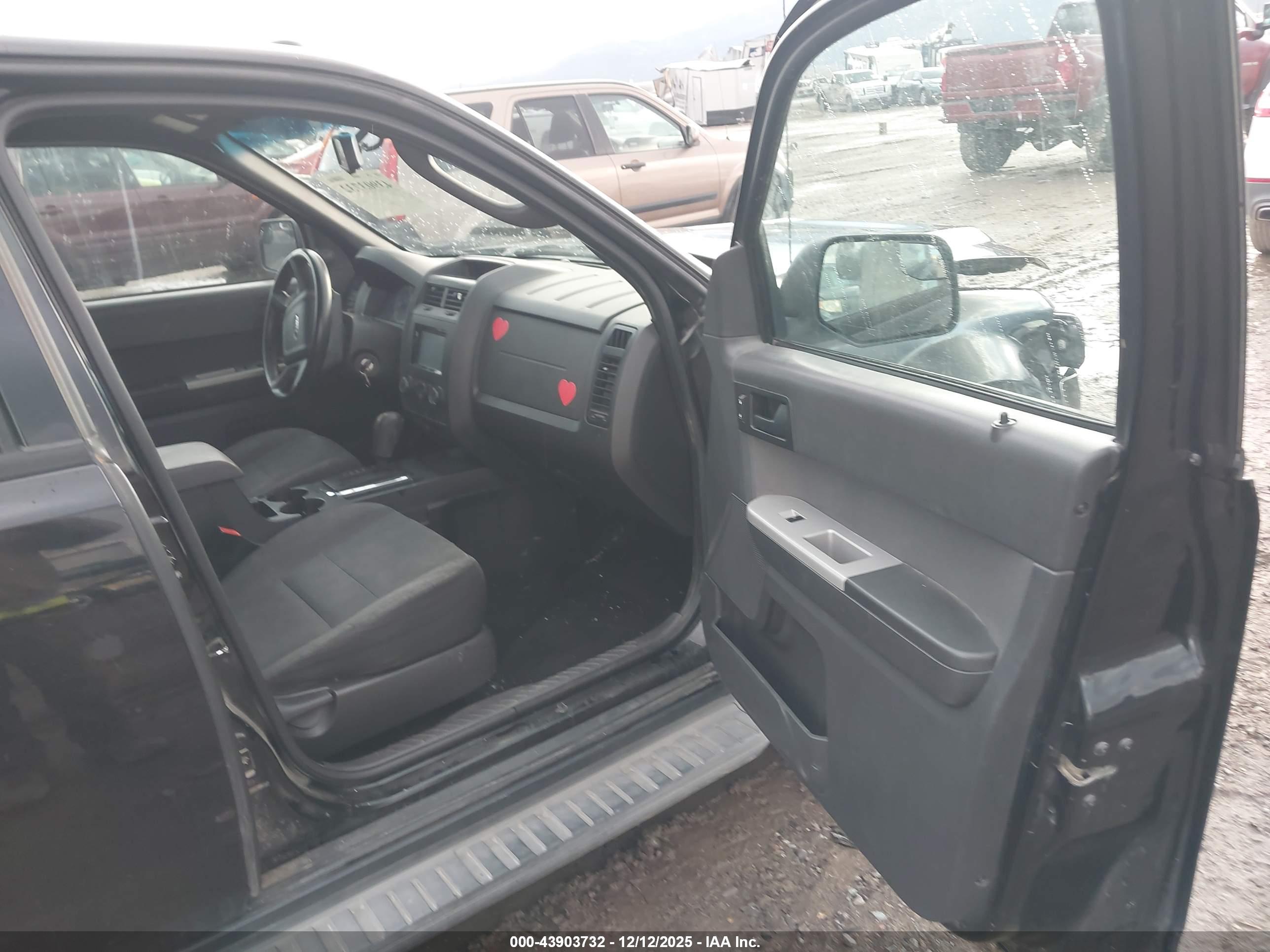FORD ESCAPE image 5