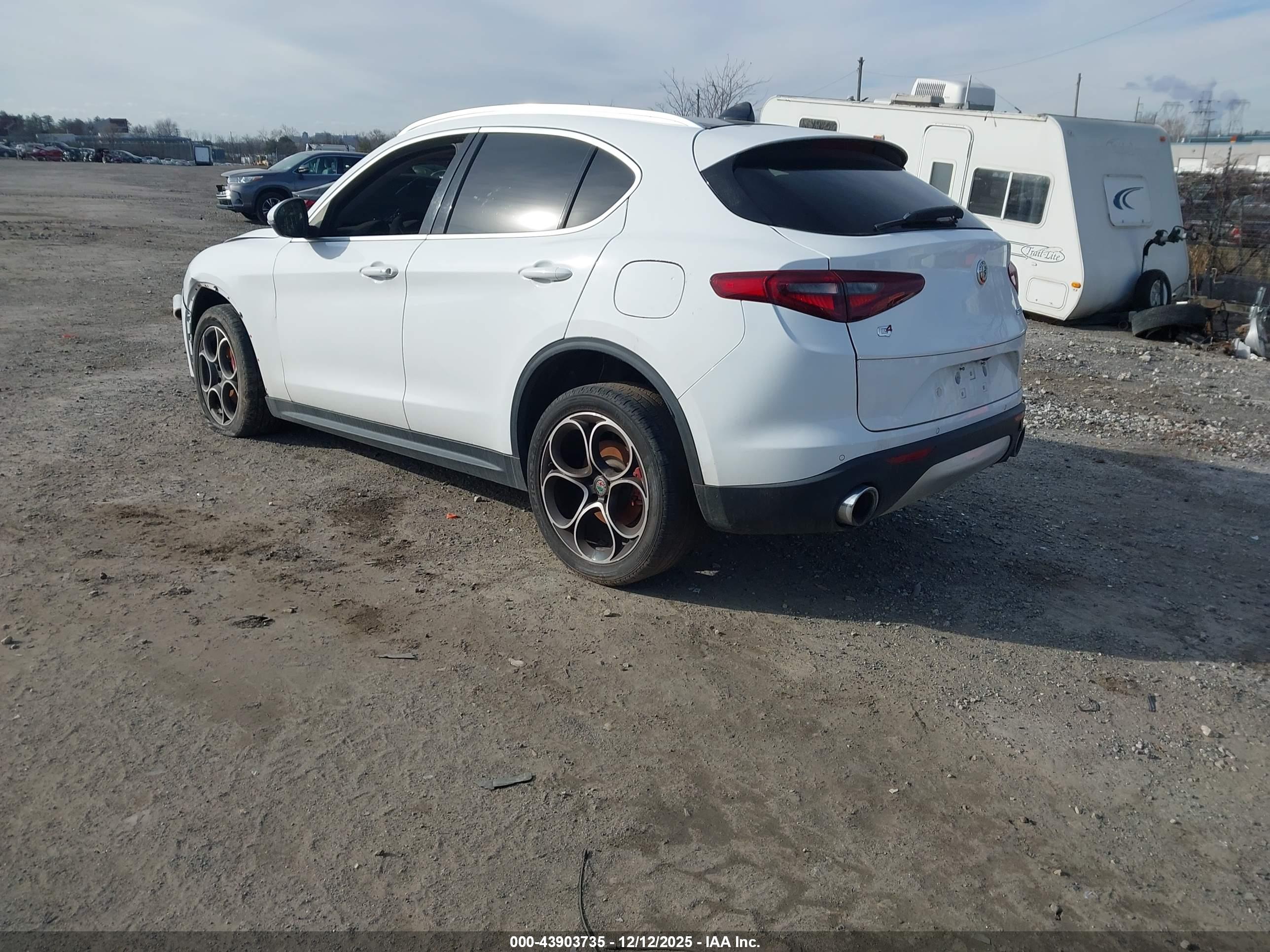 ALFA ROMEO image 3
