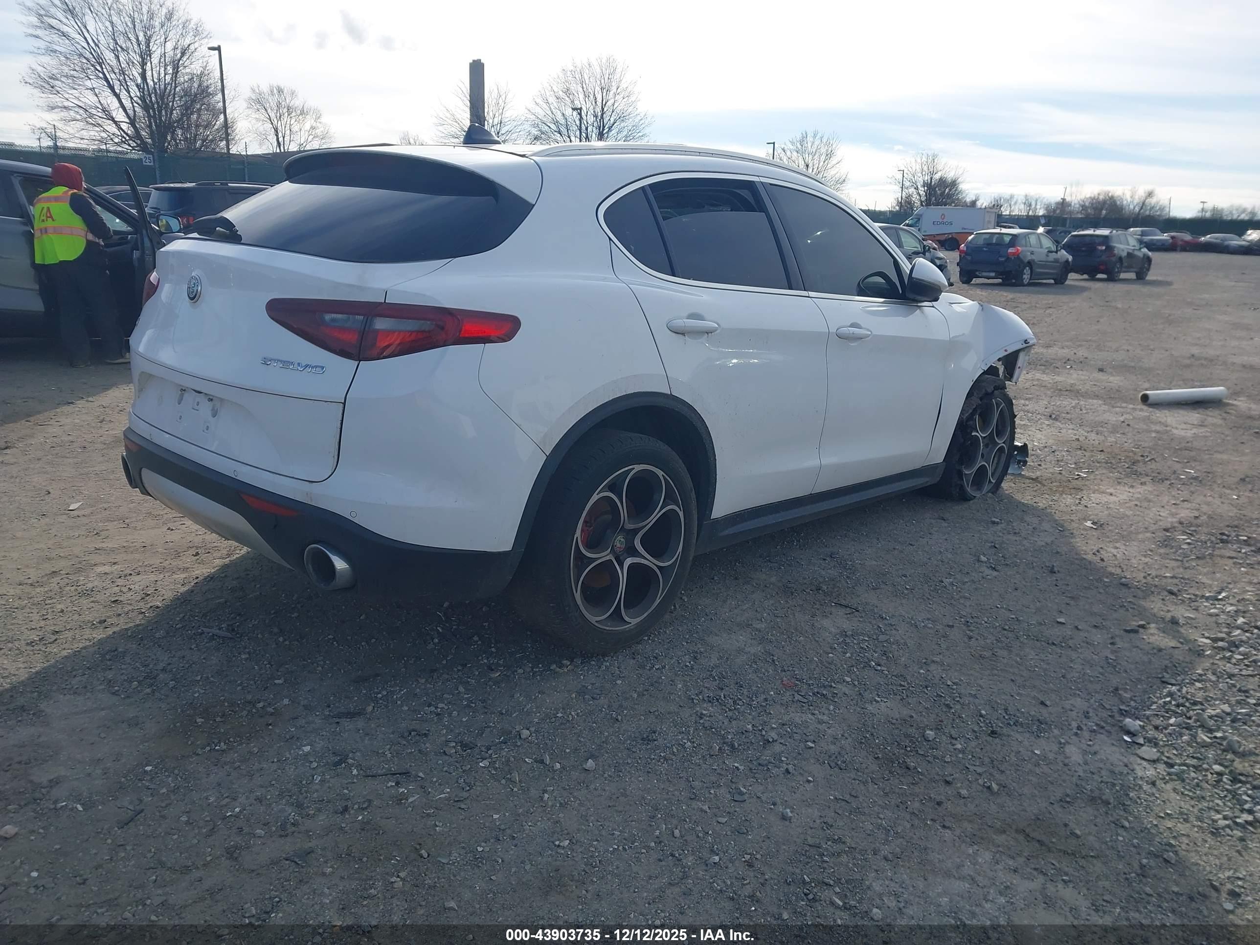 ALFA ROMEO image 4