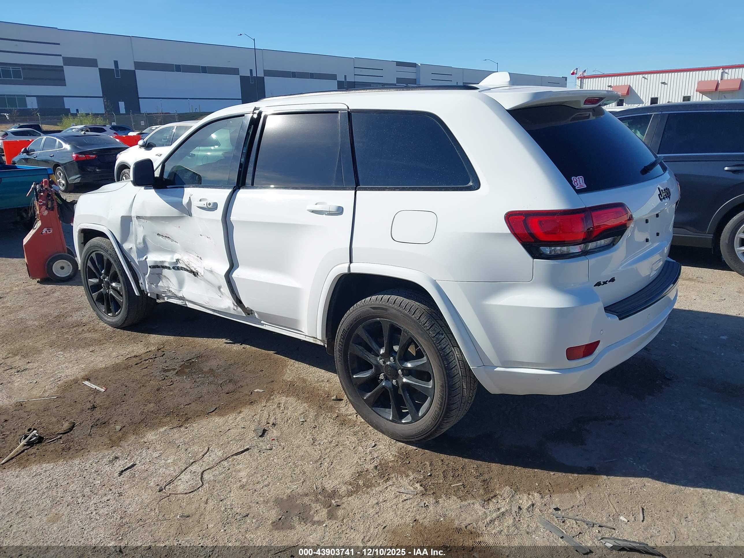 JEEP GRAND image 3