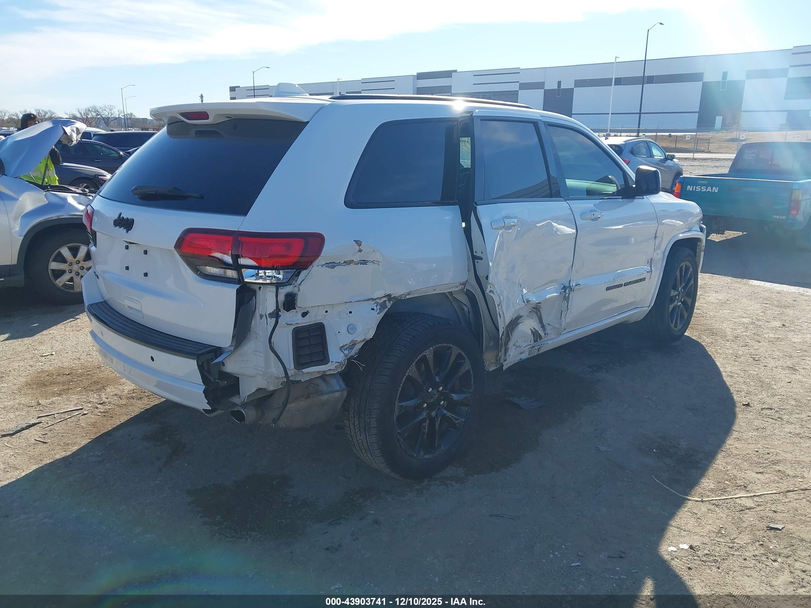 JEEP GRAND image 4