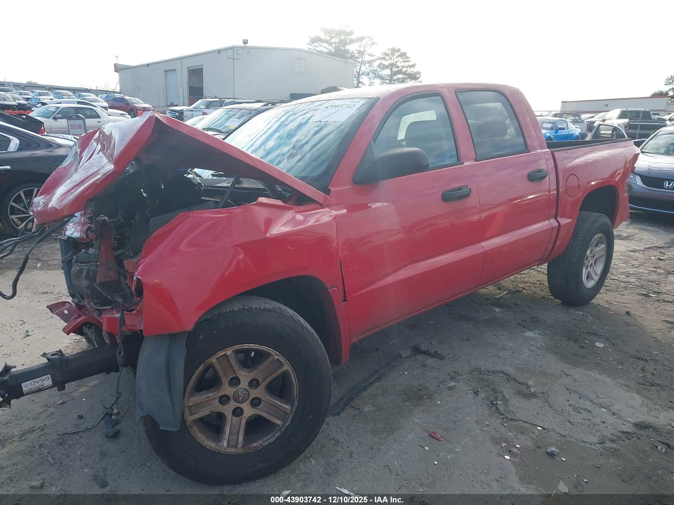 DODGE DAKOTA image 2