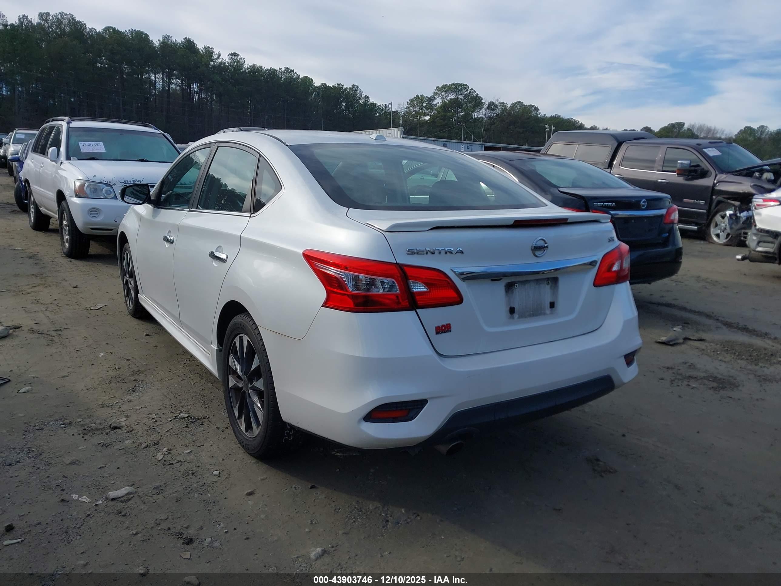 NISSAN SENTRA image 3