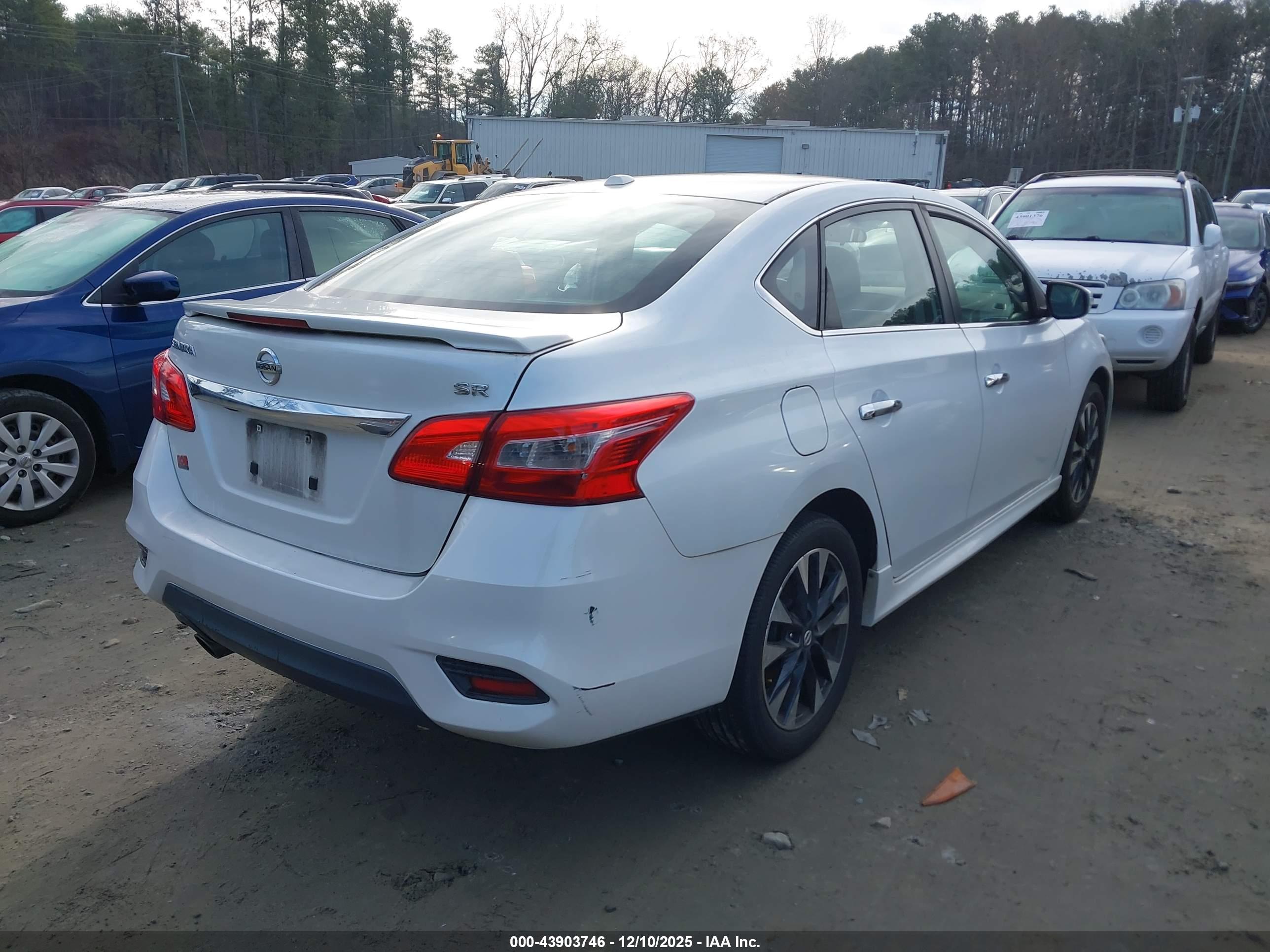 NISSAN SENTRA image 4