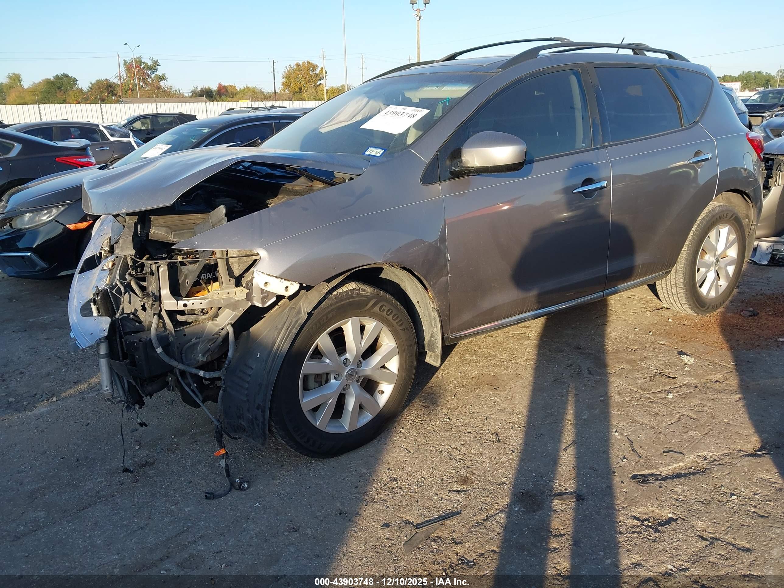 NISSAN MURANO image 2