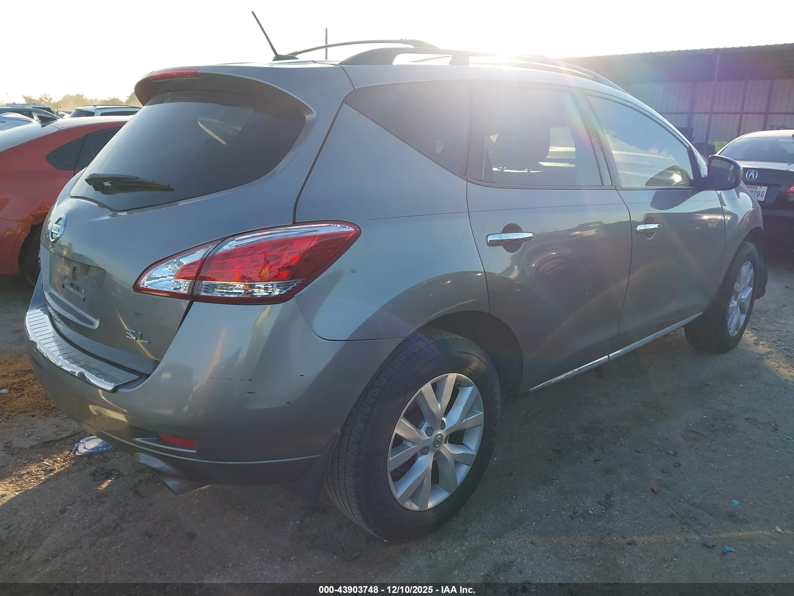 NISSAN MURANO image 4