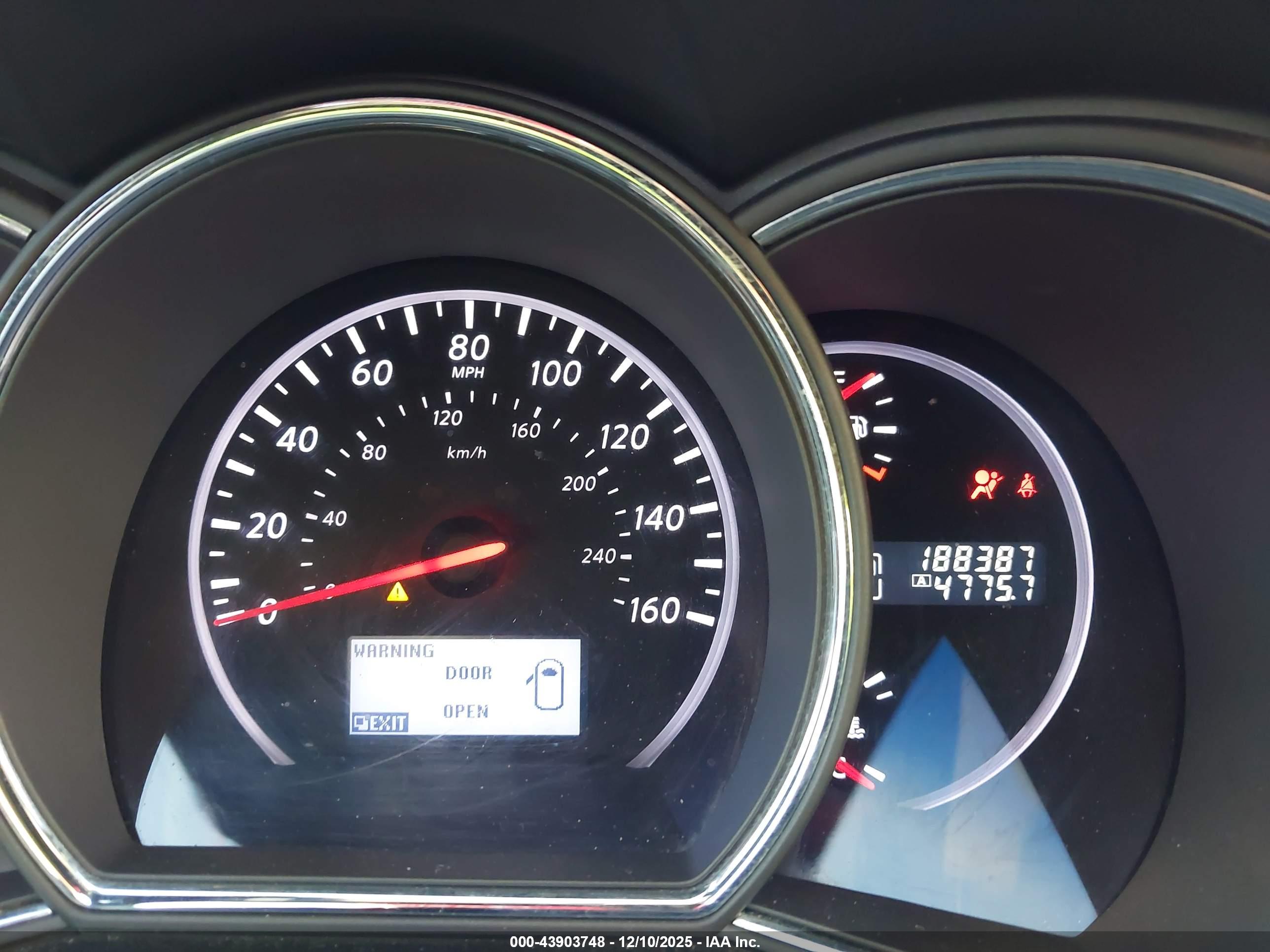 NISSAN MURANO image 7