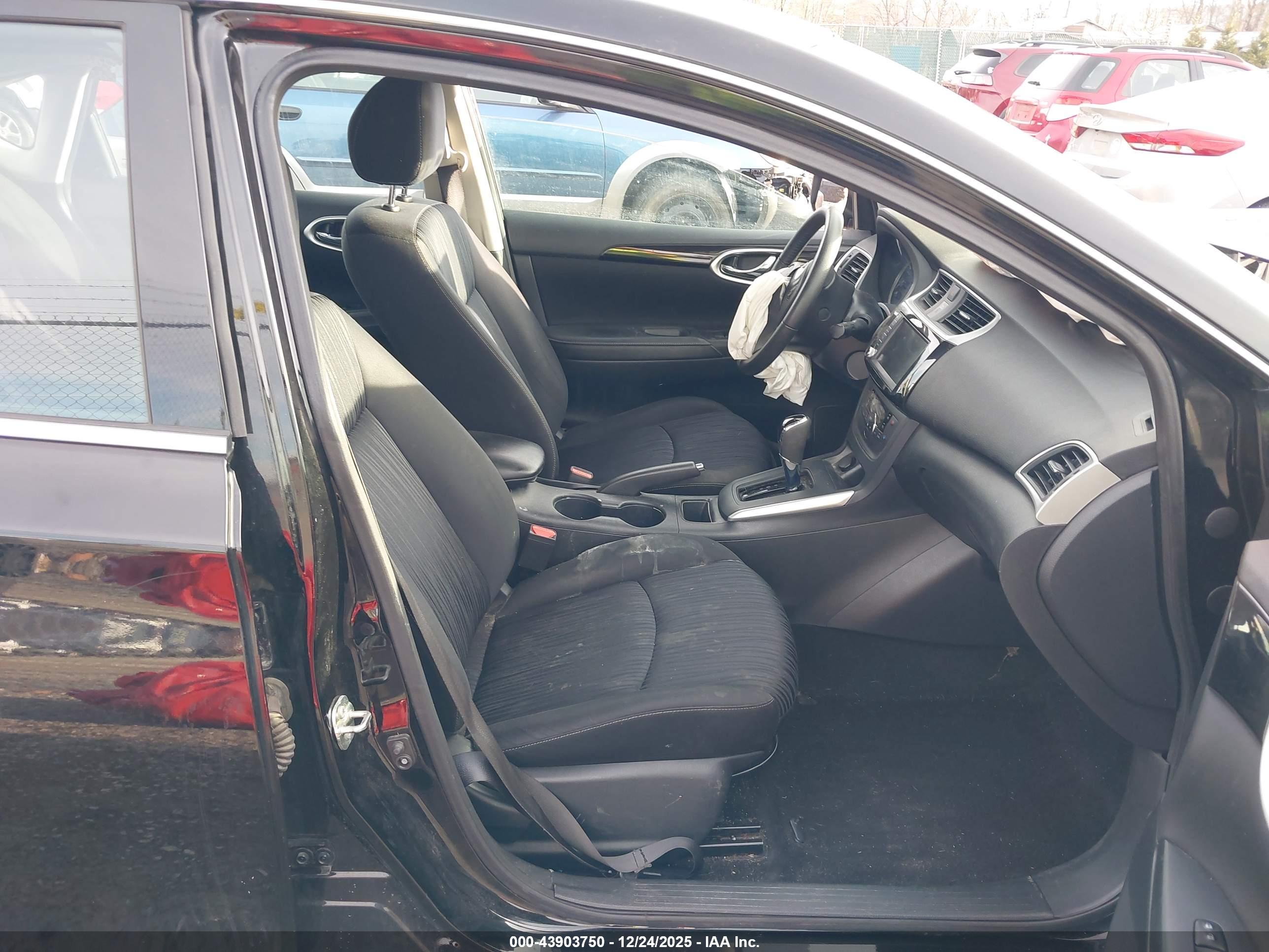 NISSAN SENTRA image 5