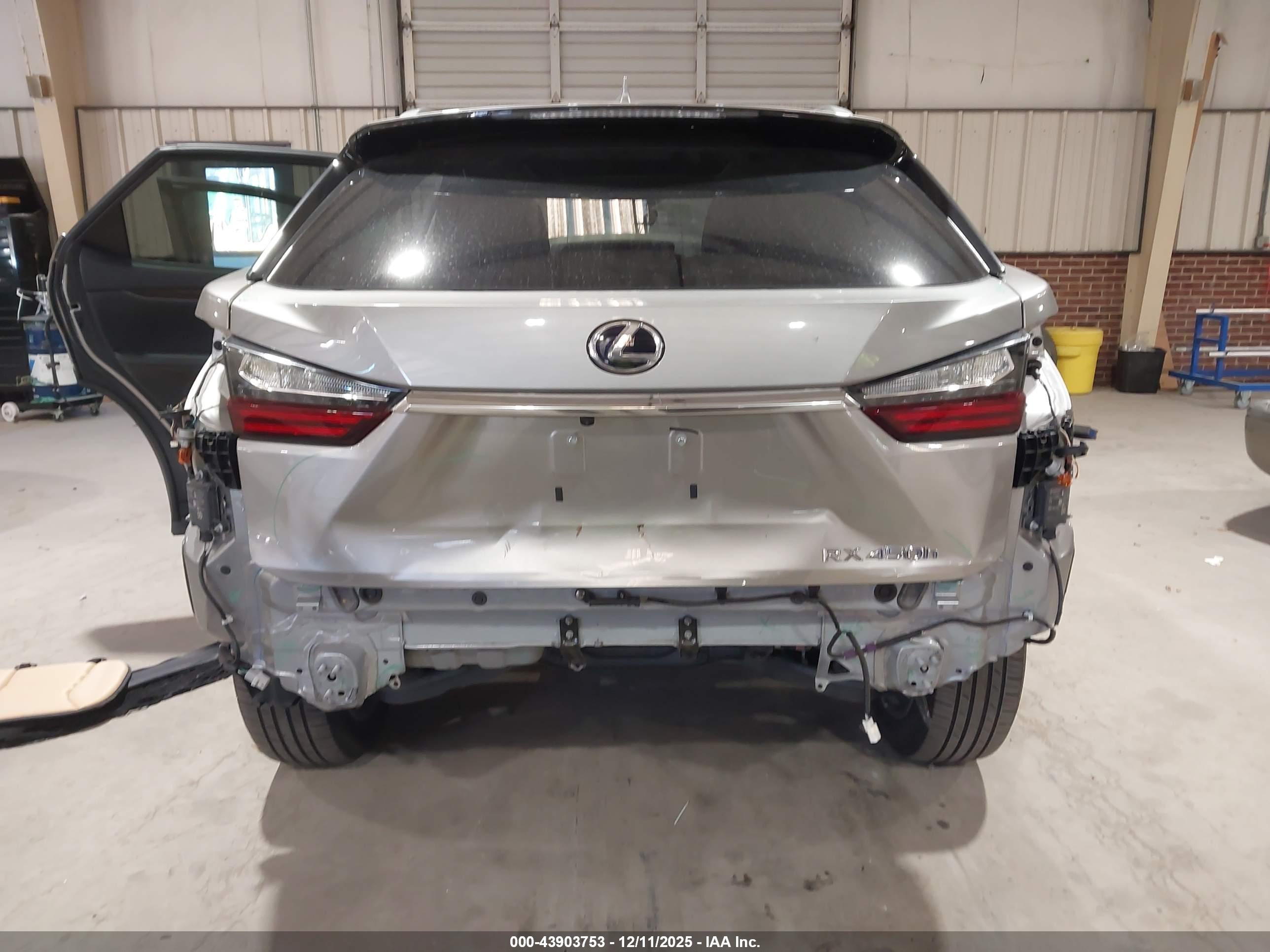 LEXUS RX image 6