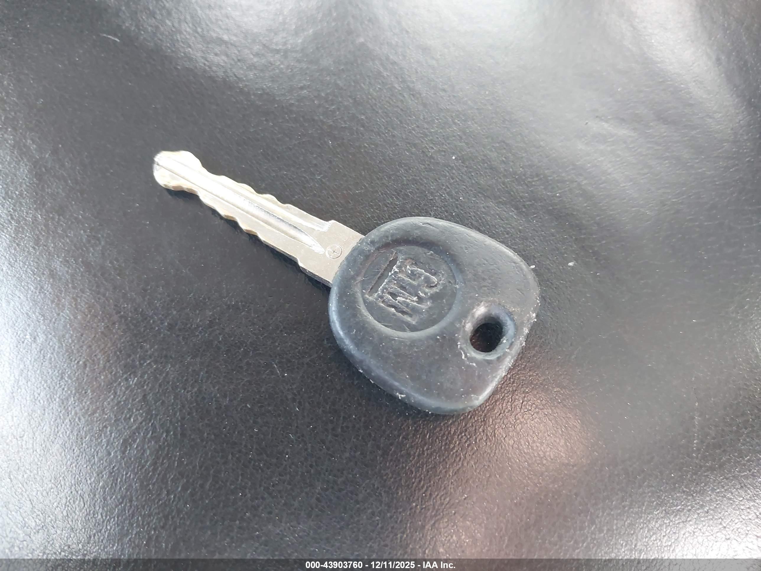 GMC YUKON image 11