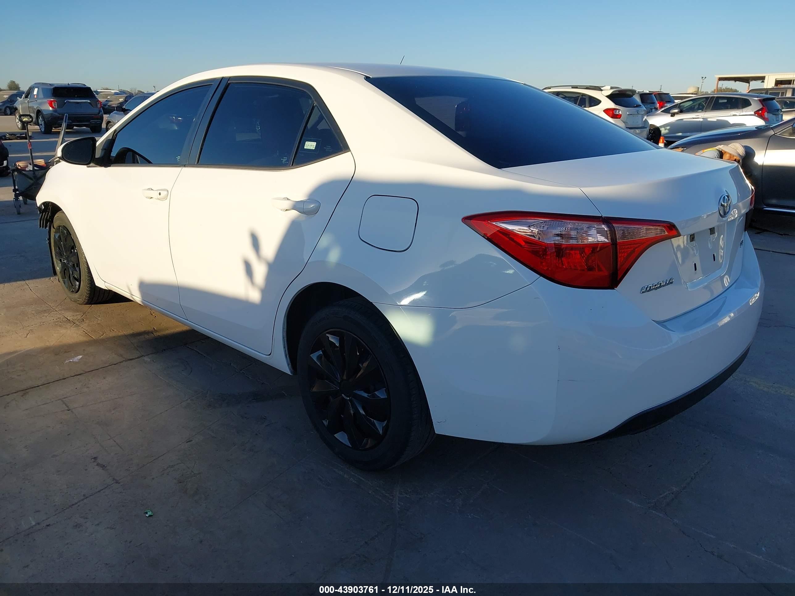 TOYOTA COROLLA image 3