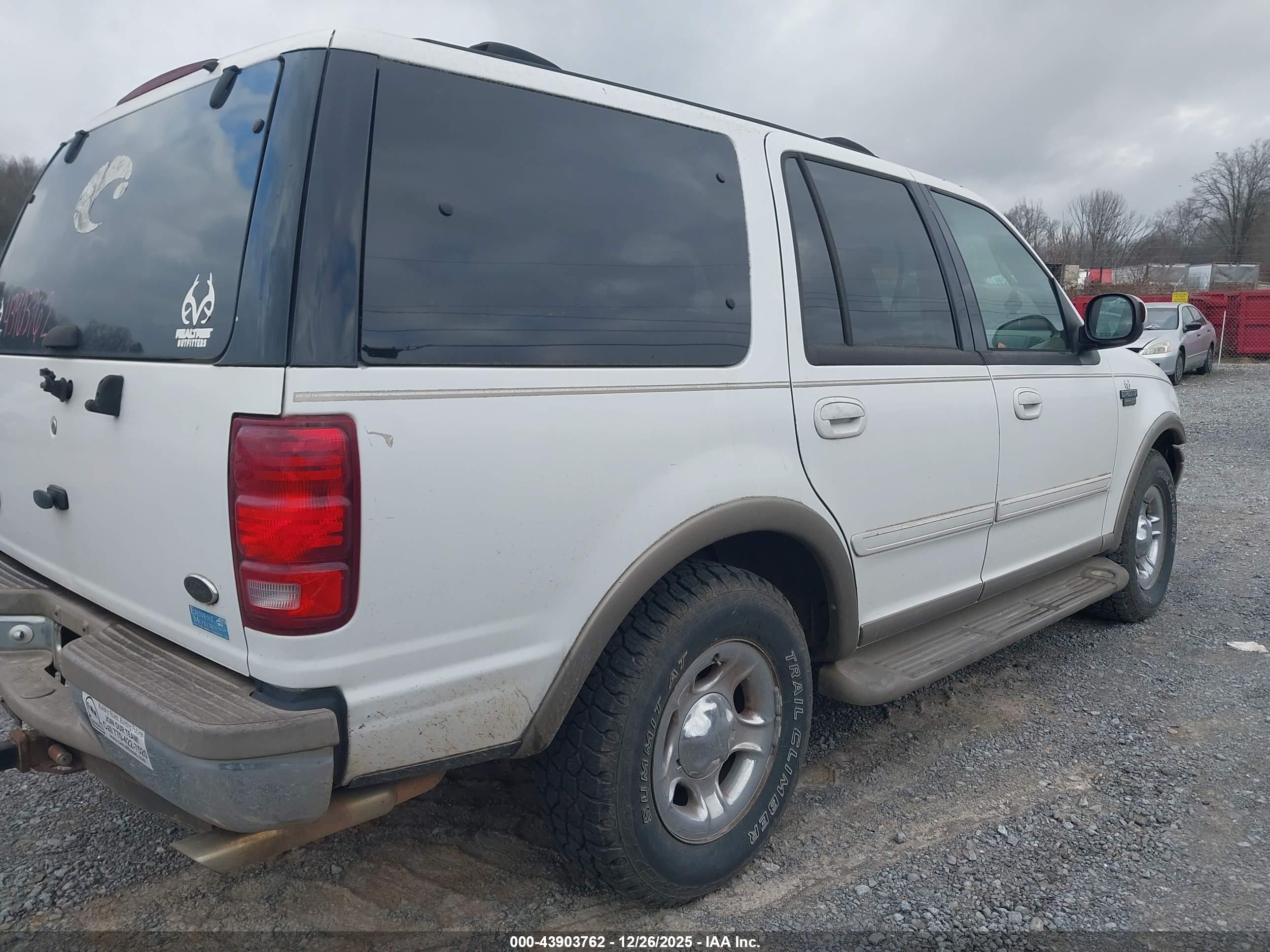 FORD EXPEDITION image 4