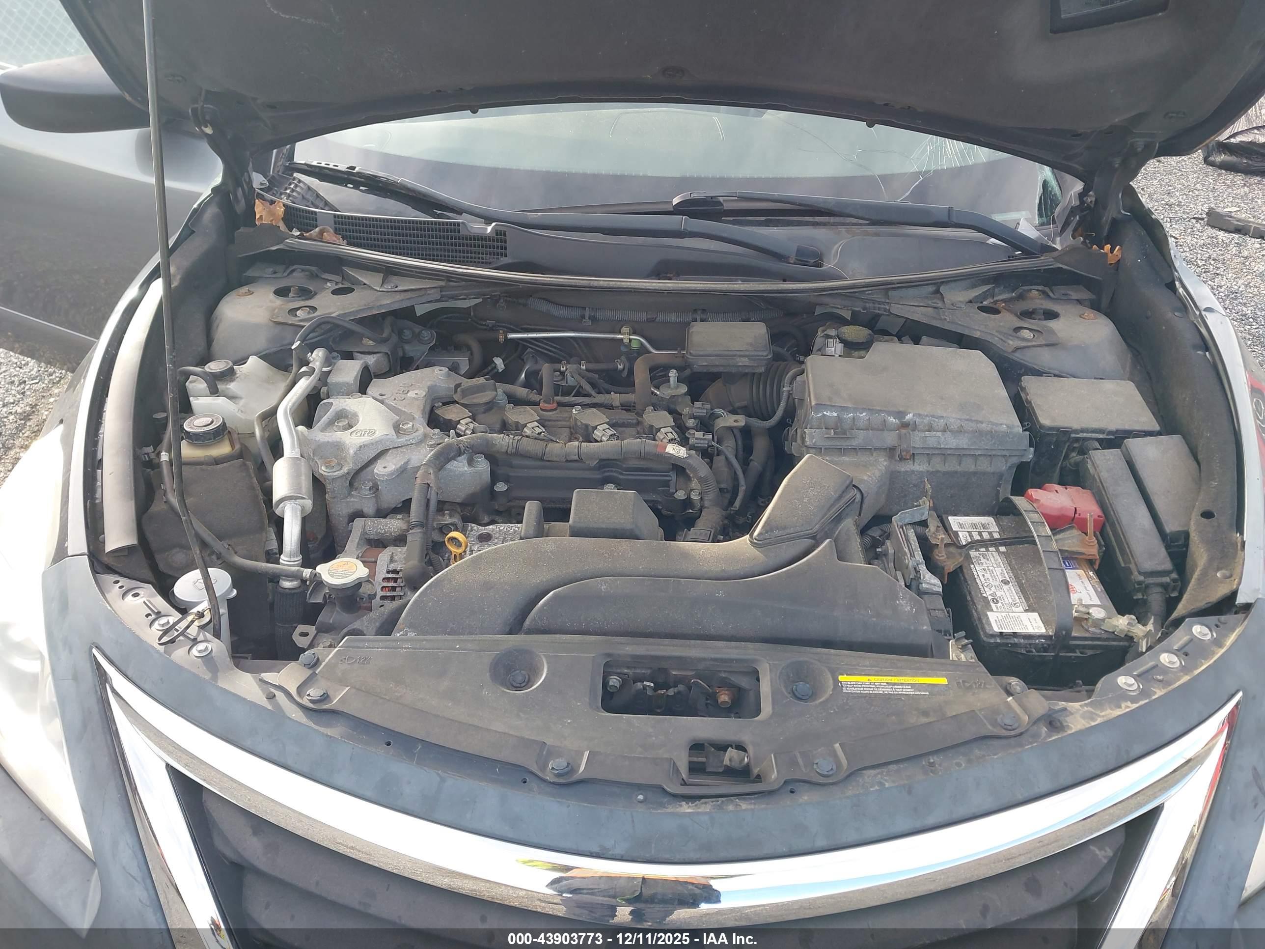 NISSAN ALTIMA image 10
