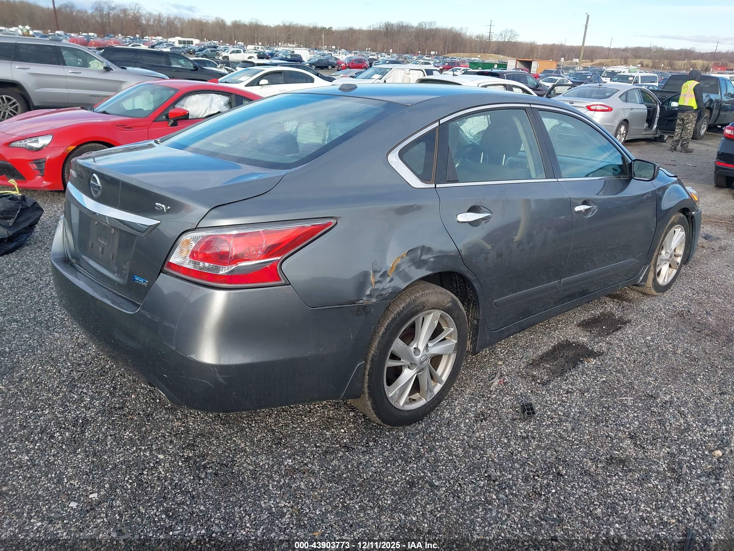 NISSAN ALTIMA image 4