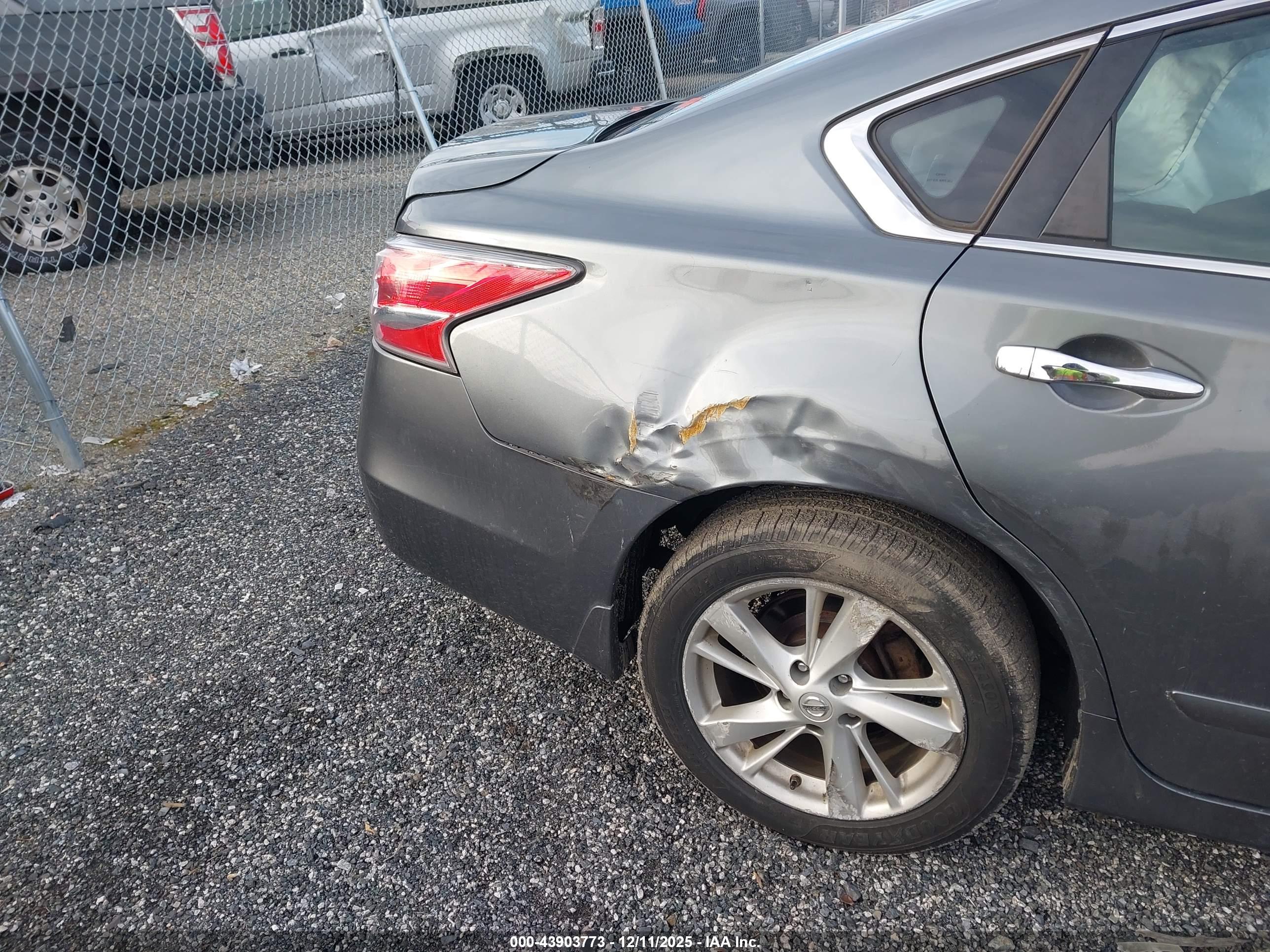 NISSAN ALTIMA image 6