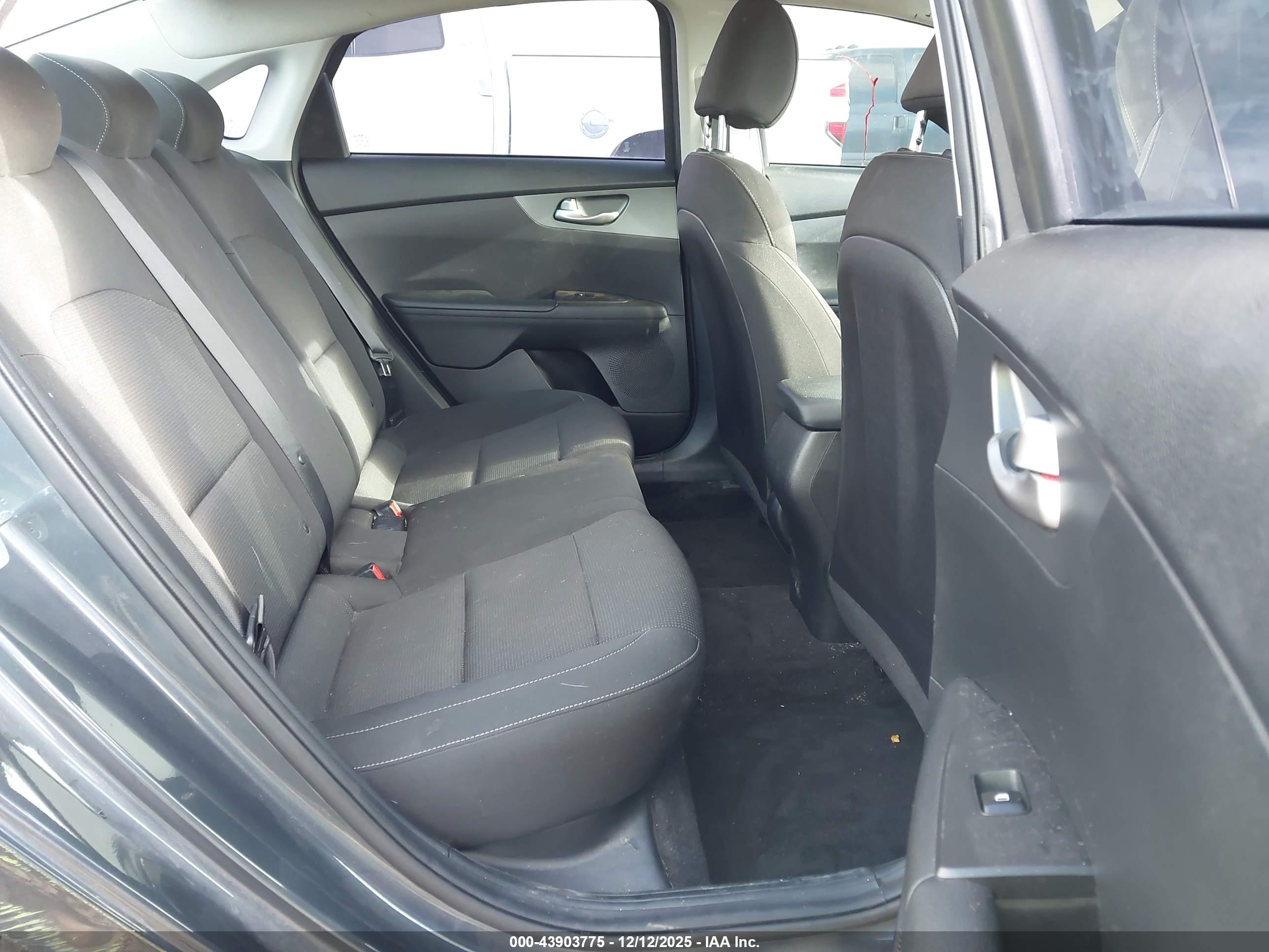 KIA FORTE image 8