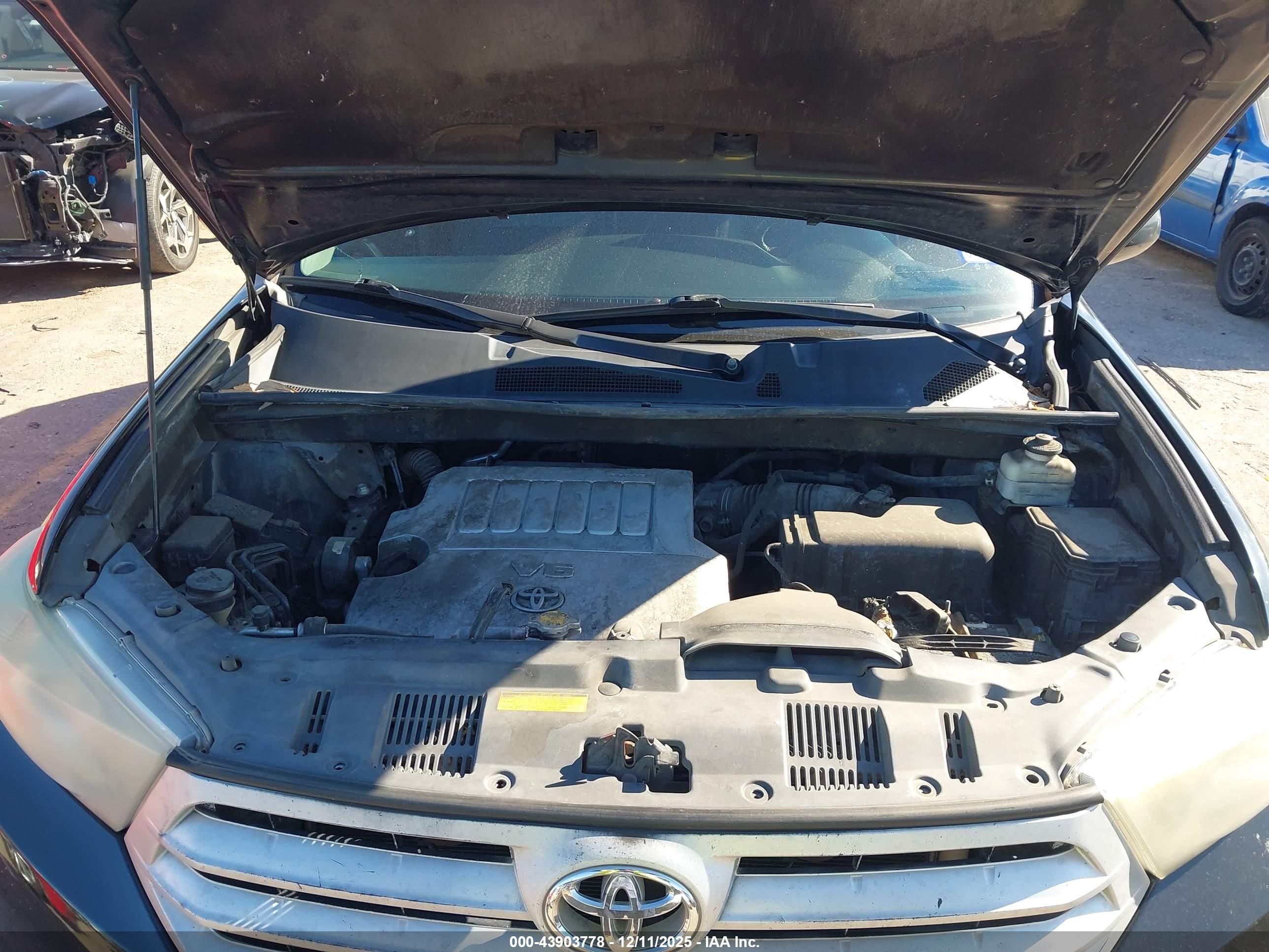 TOYOTA HIGHLANDER image 10