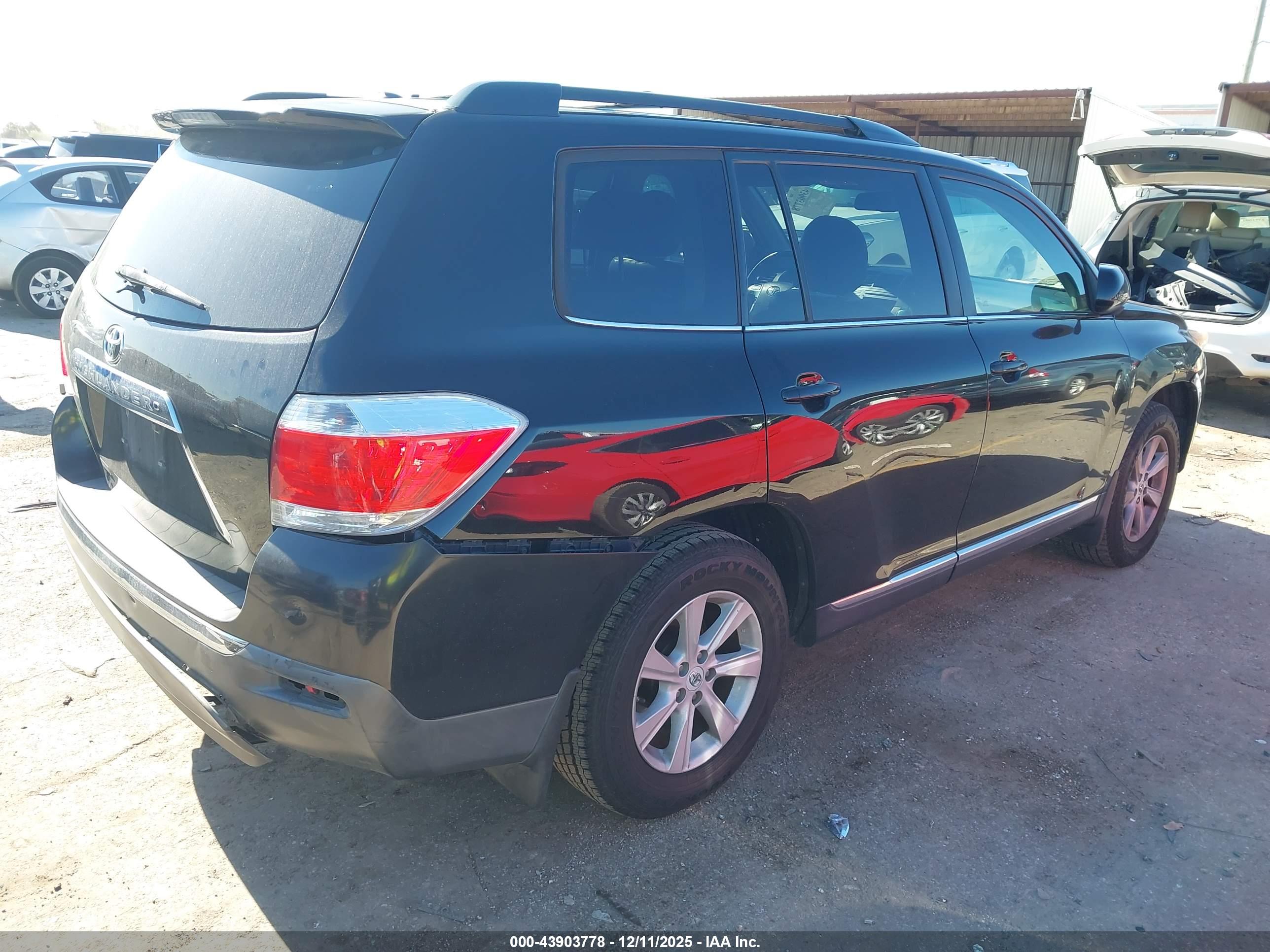 TOYOTA HIGHLANDER image 4