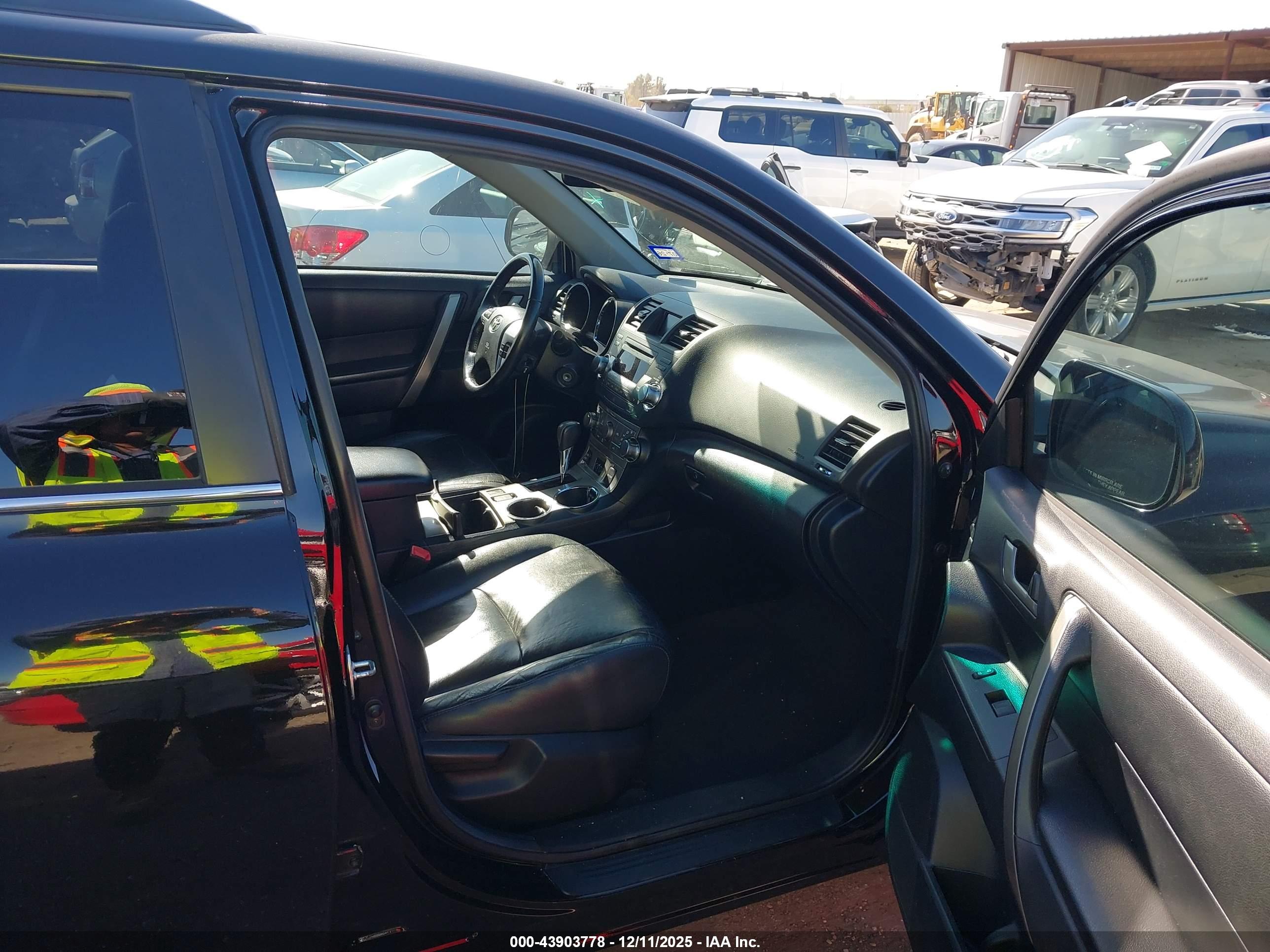 TOYOTA HIGHLANDER image 5