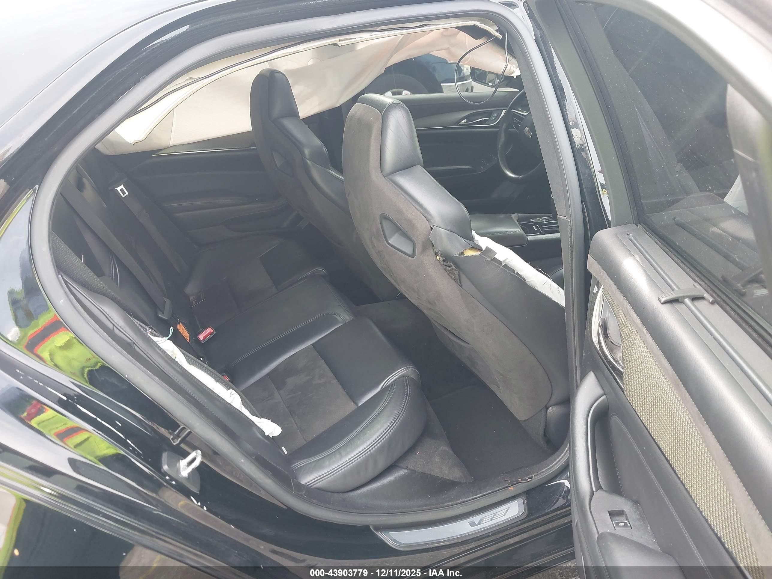 CADILLAC CTS-V image 8