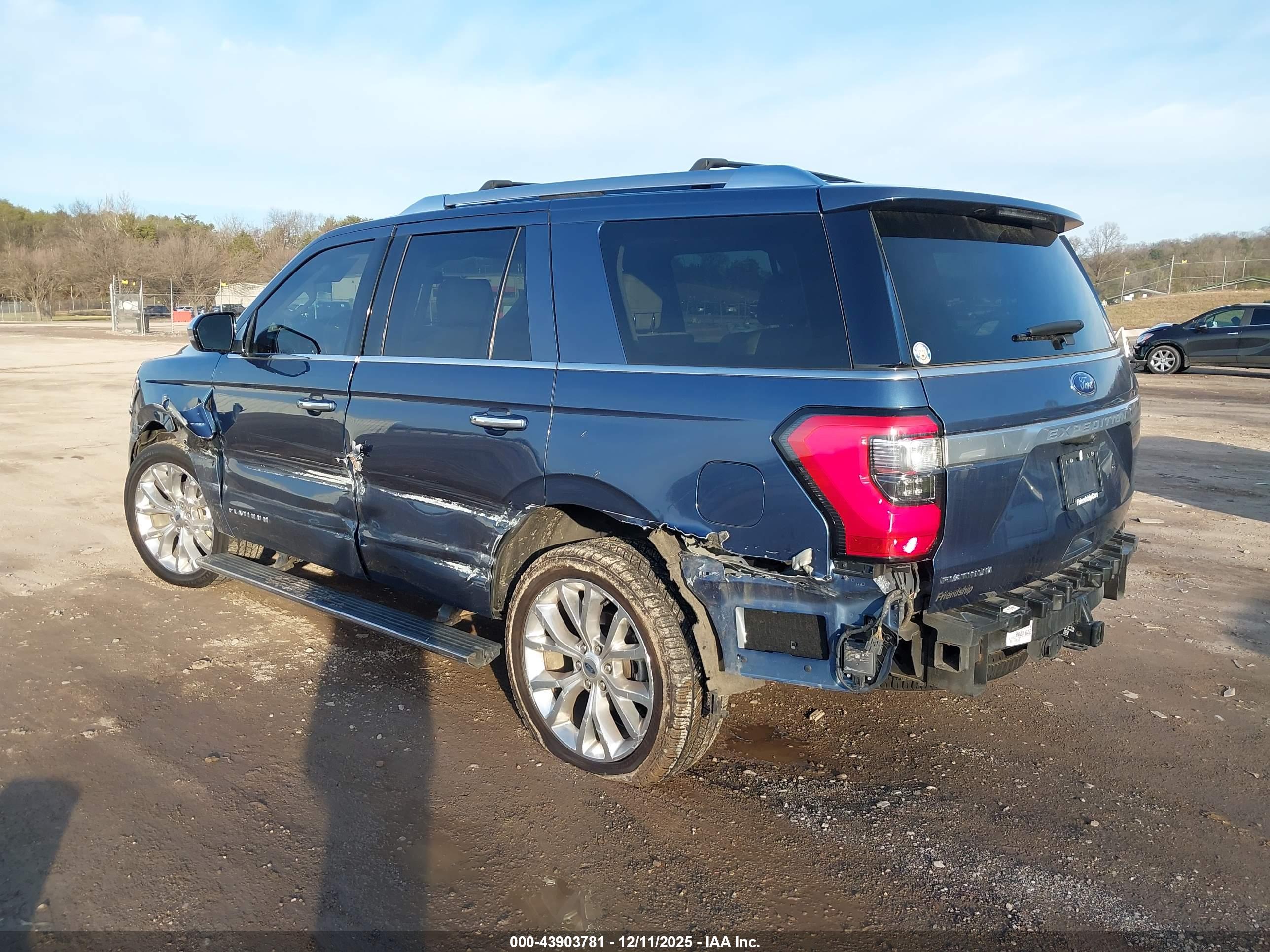 FORD EXPEDITION image 3
