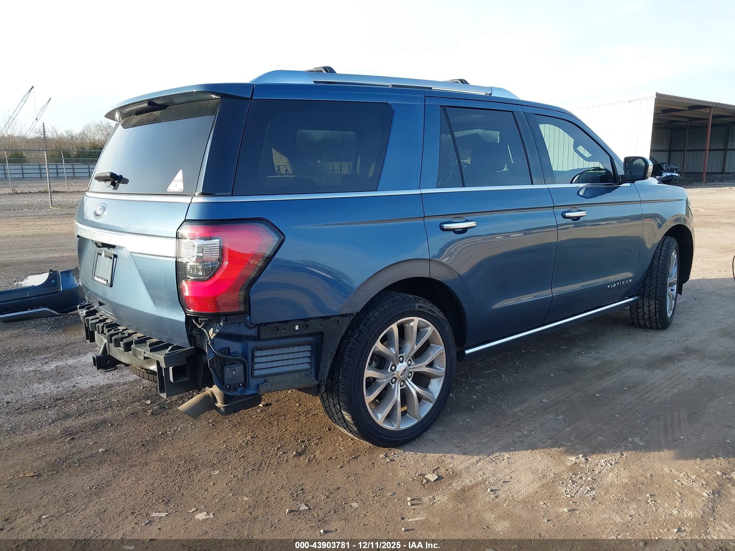FORD EXPEDITION image 4