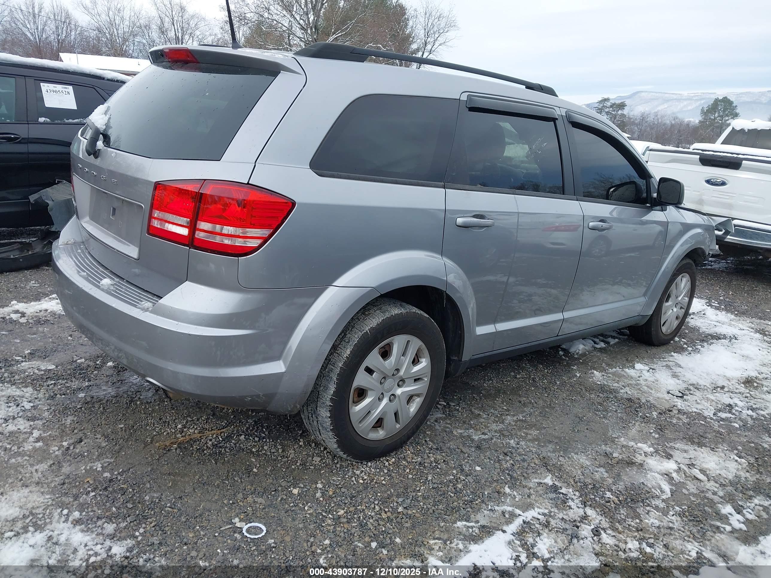 DODGE JOURNEY image 4