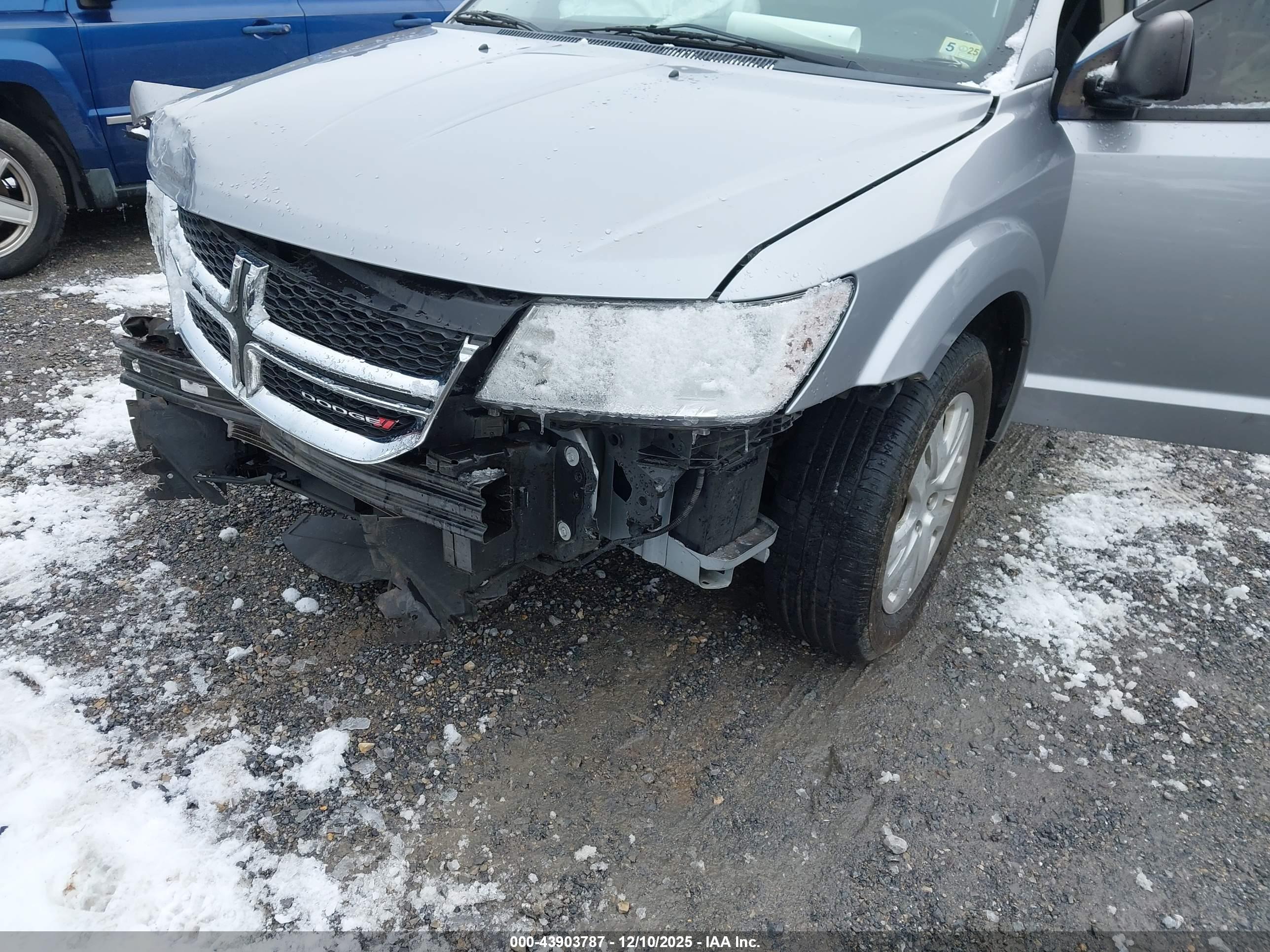 DODGE JOURNEY image 6