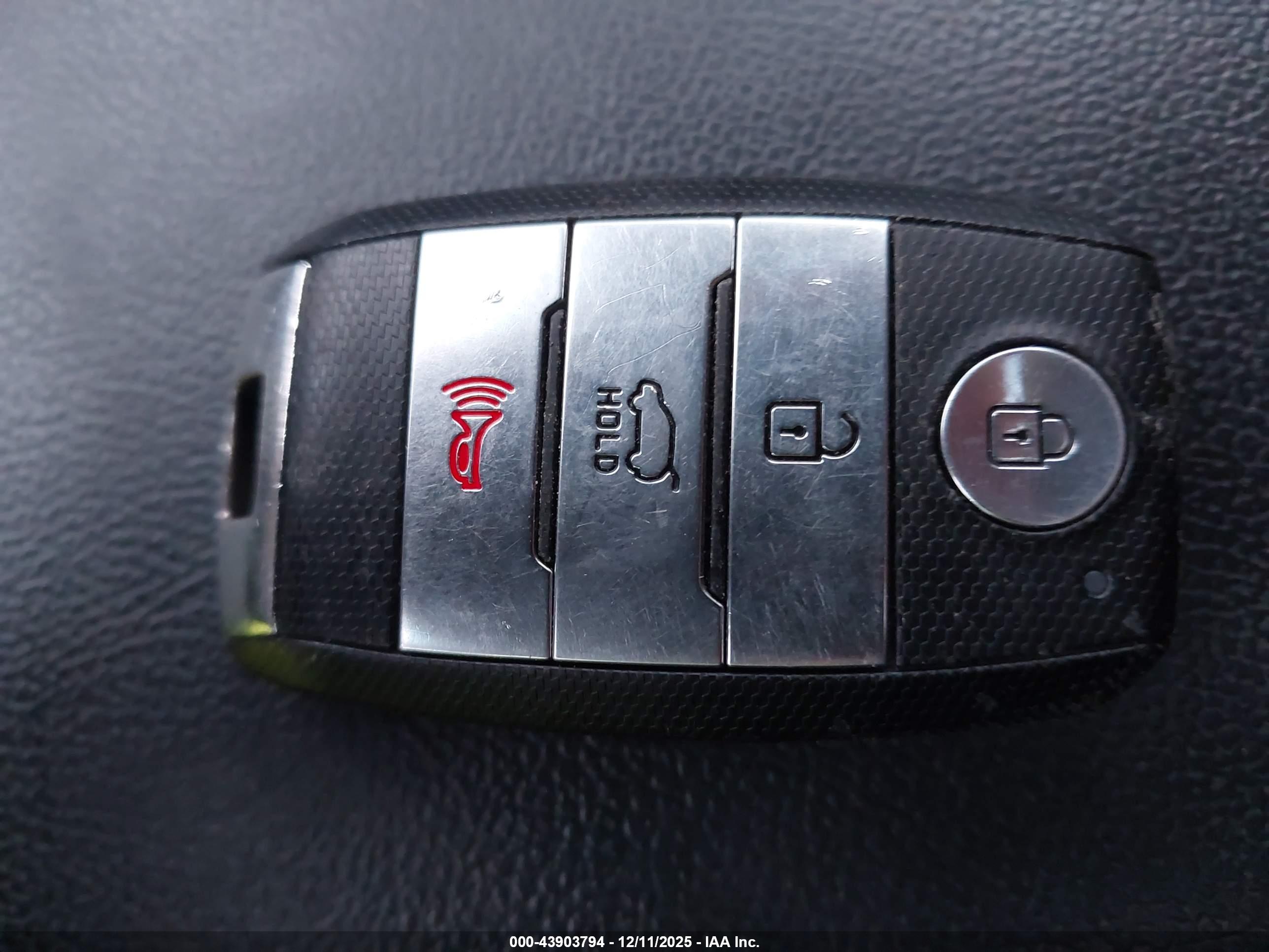 KIA SORENTO image 11