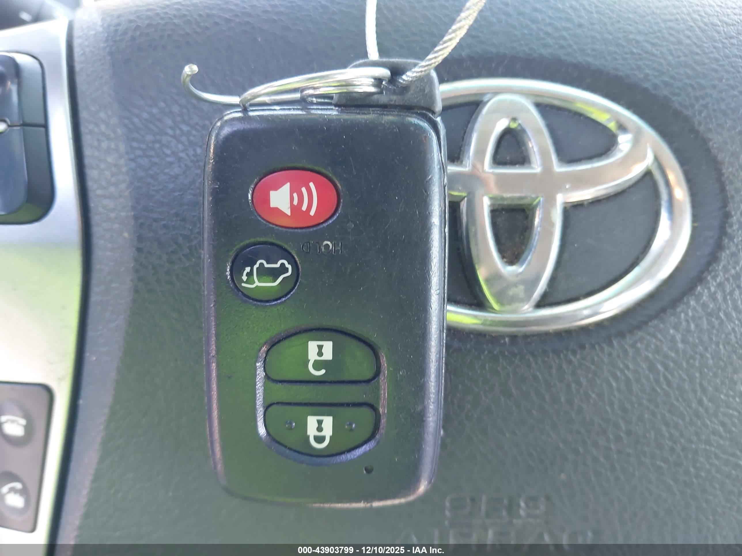 TOYOTA HIGHLANDER image 11