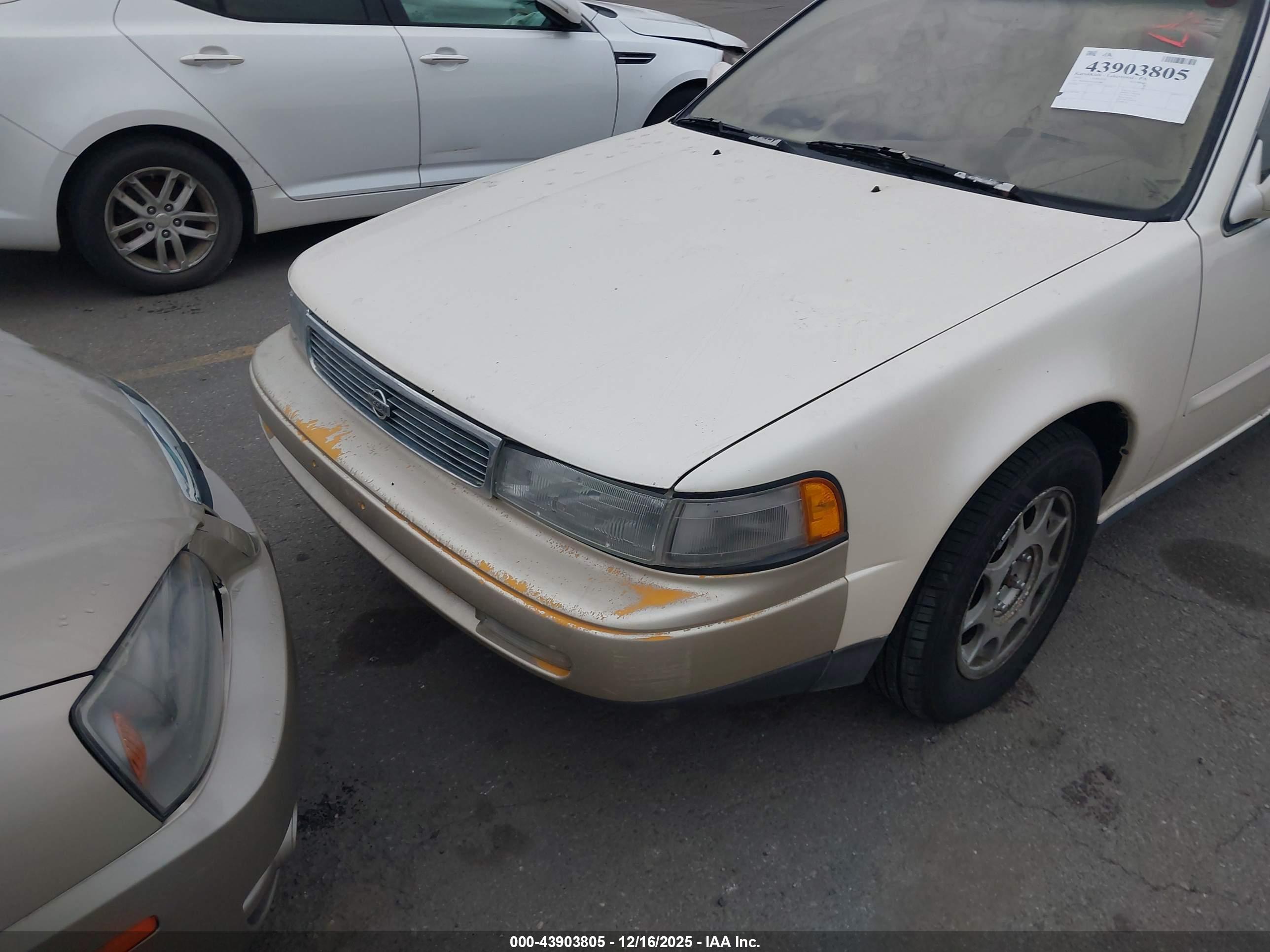NISSAN MAXIMA image 6