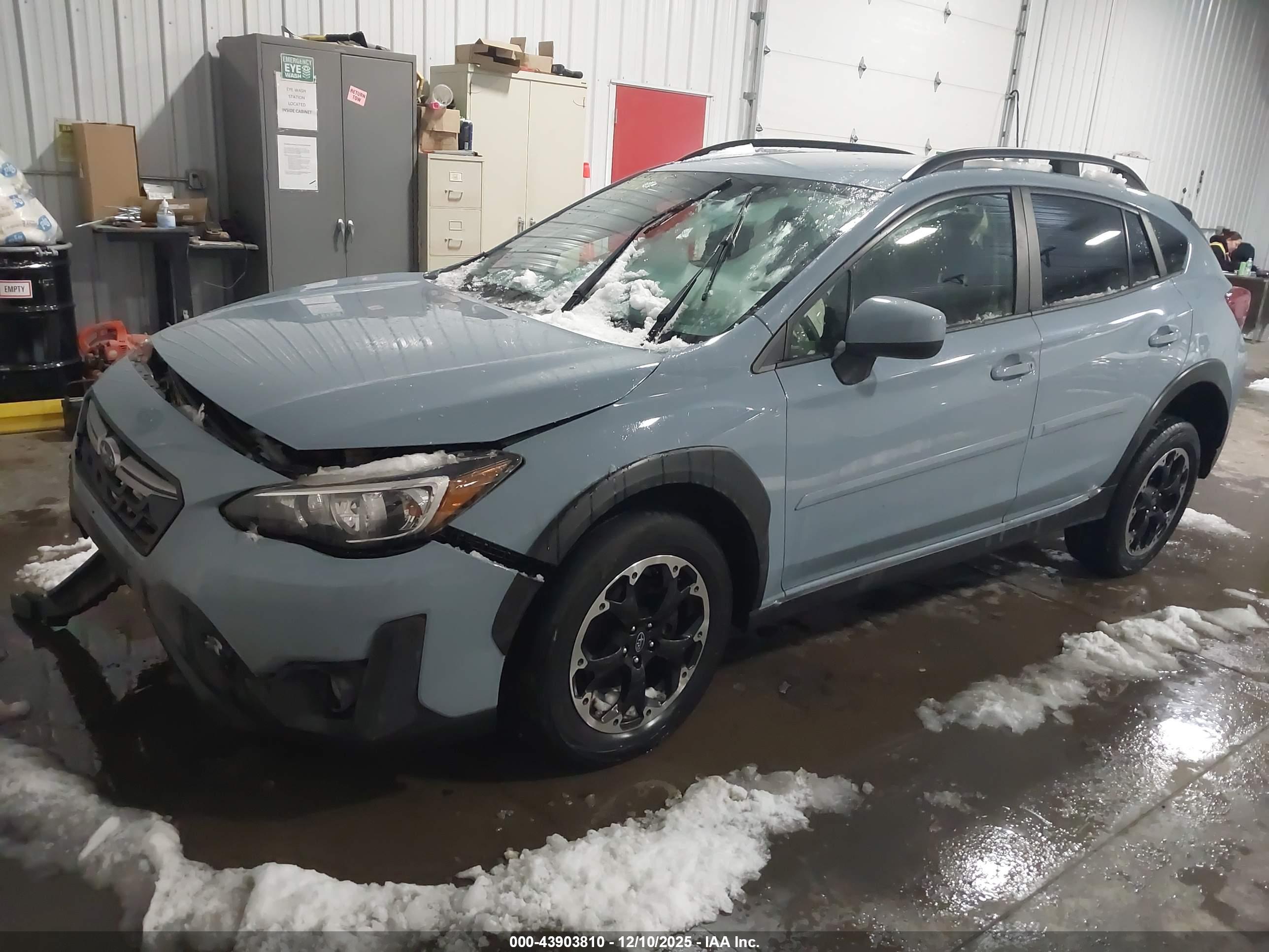 SUBARU CROSSTREK image 2
