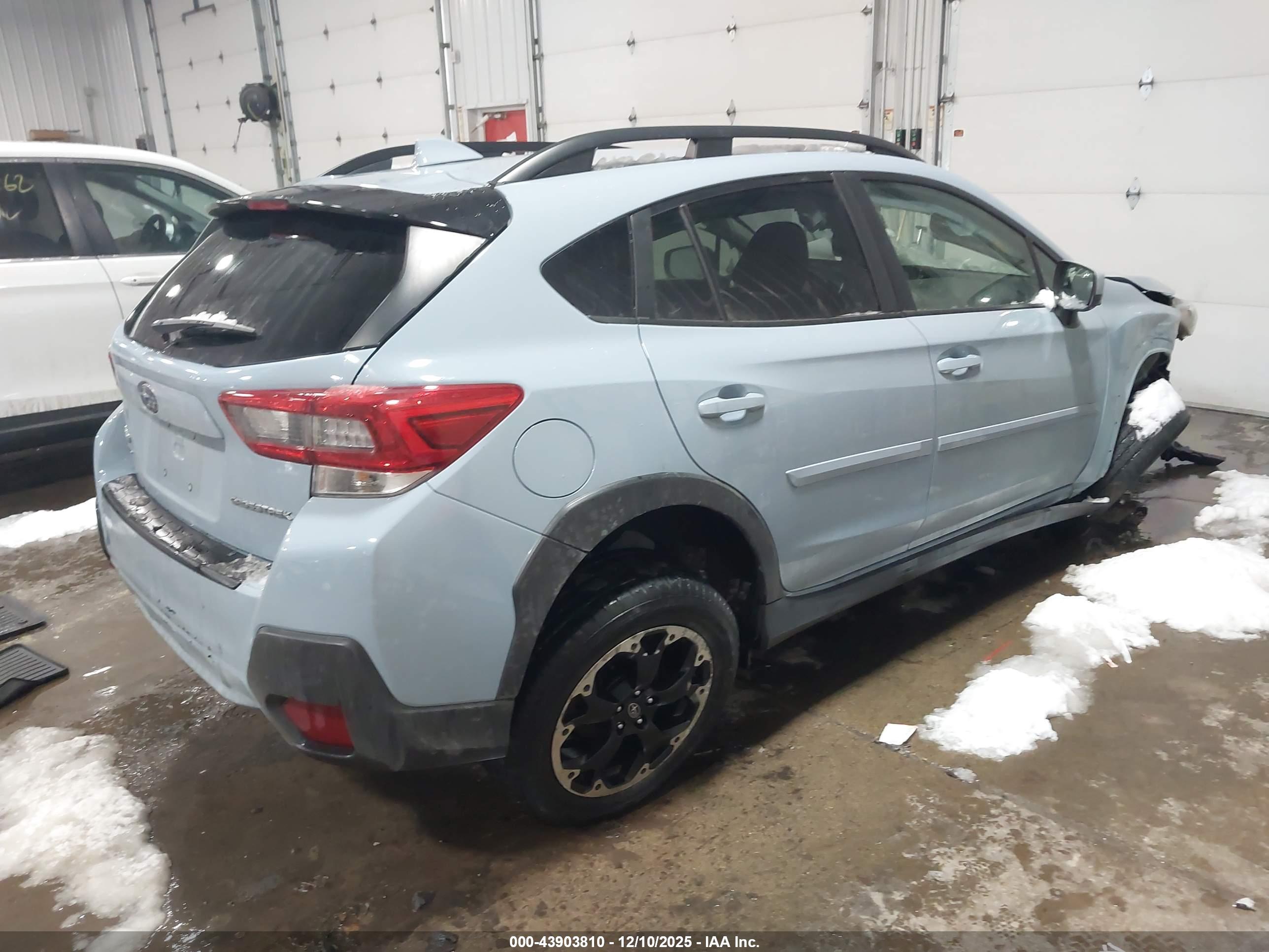SUBARU CROSSTREK image 4