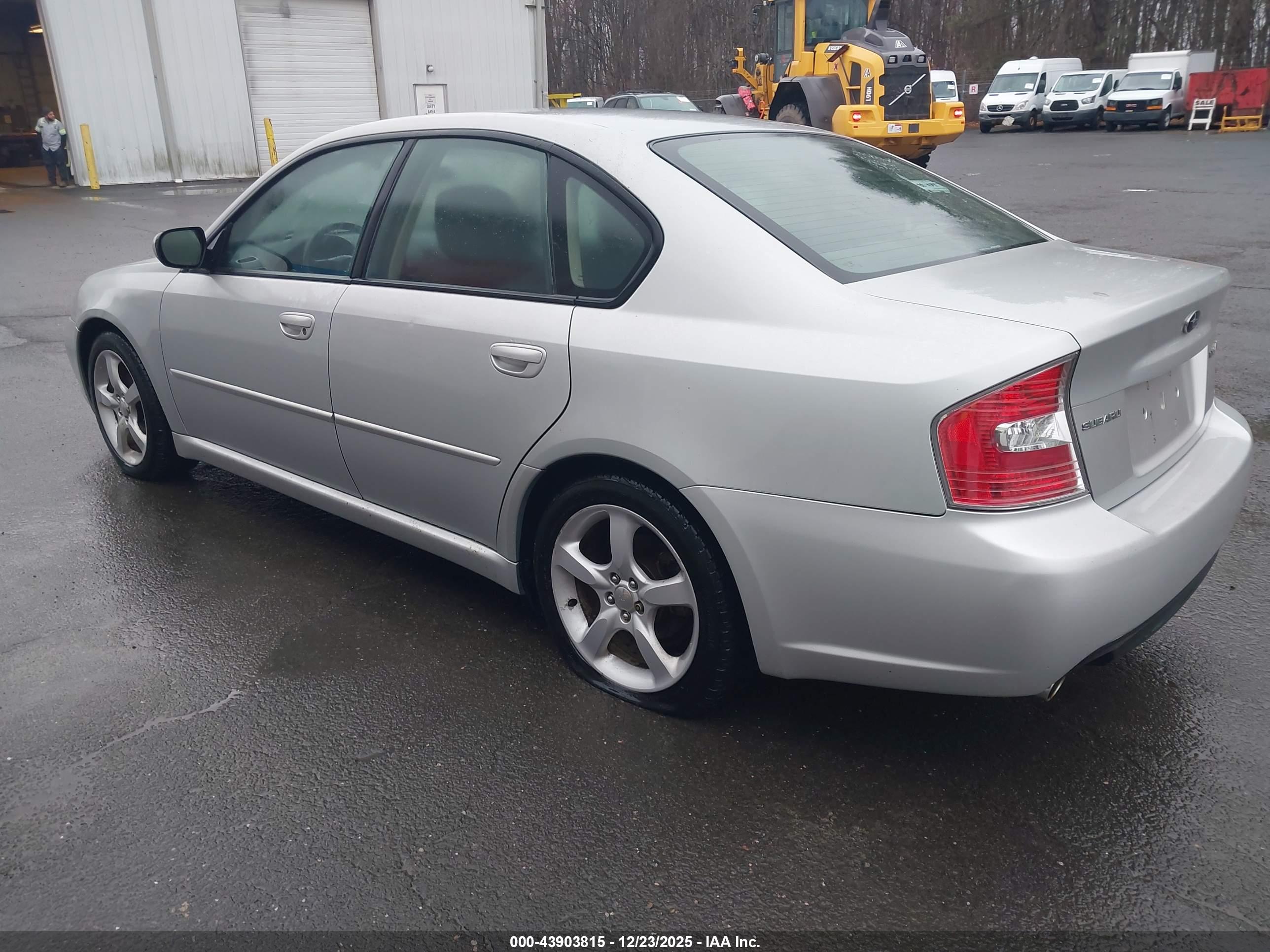 SUBARU LEGACY image 3