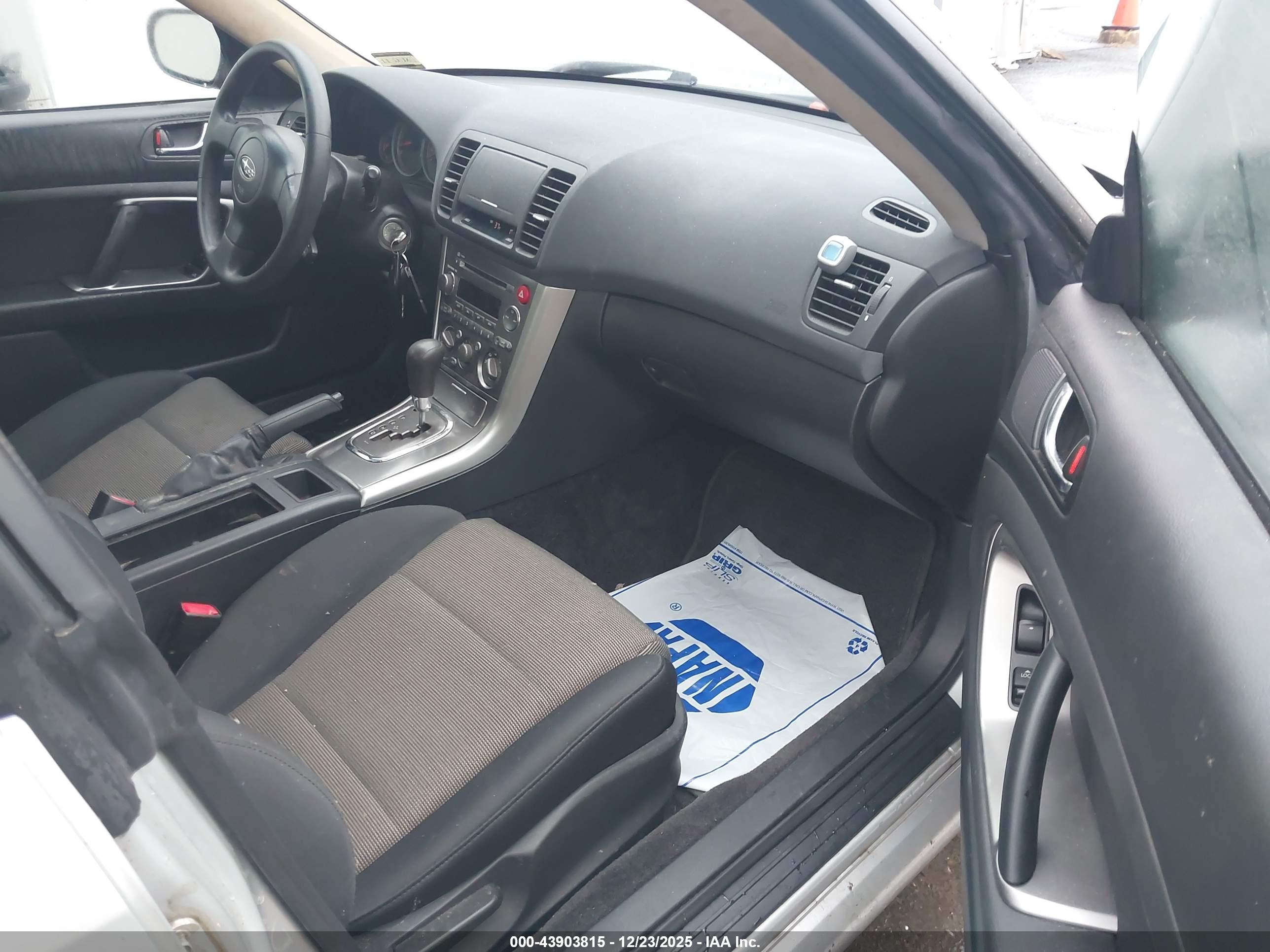 SUBARU LEGACY image 5