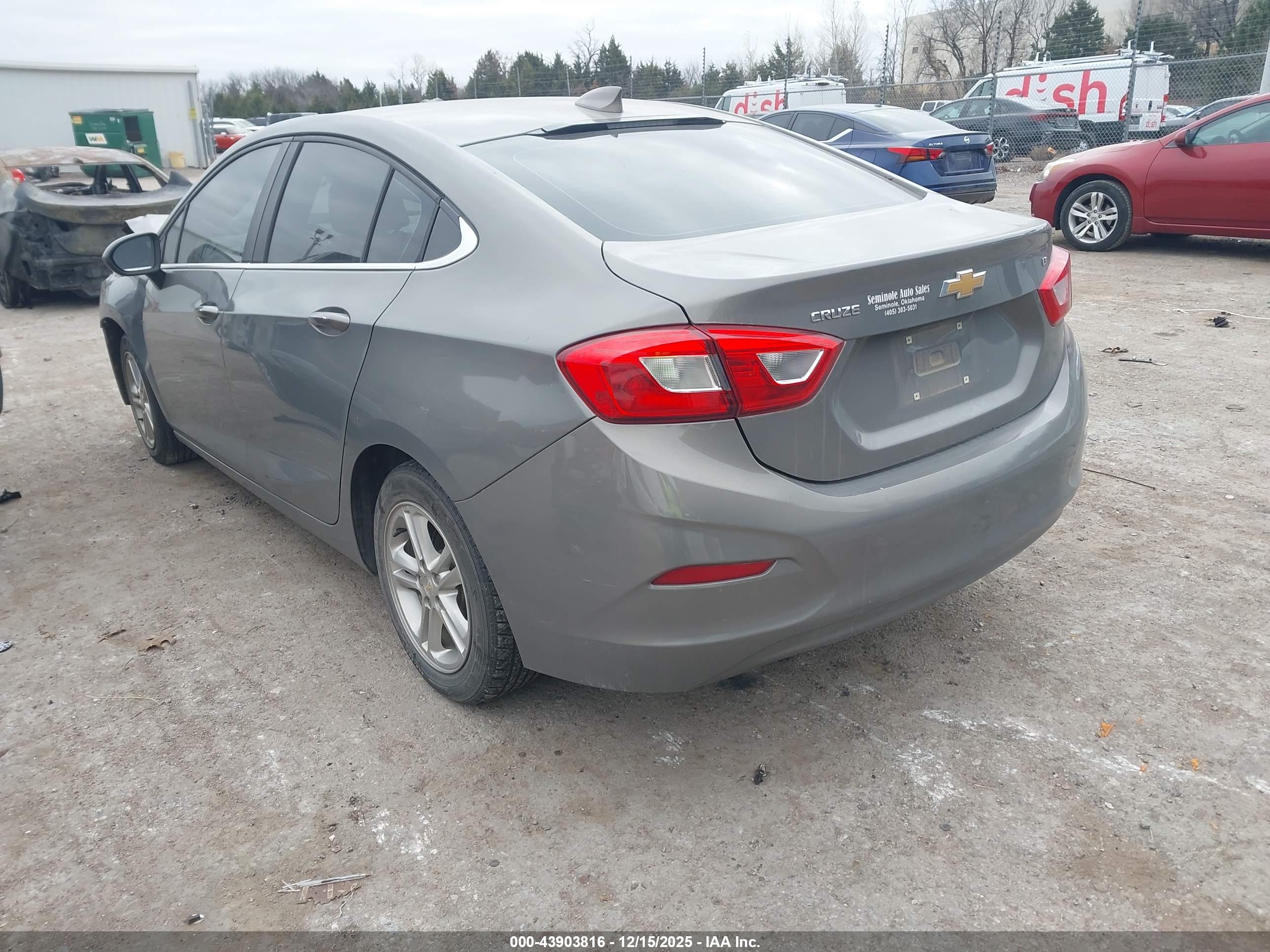 CHEVROLET CRUZE image 3