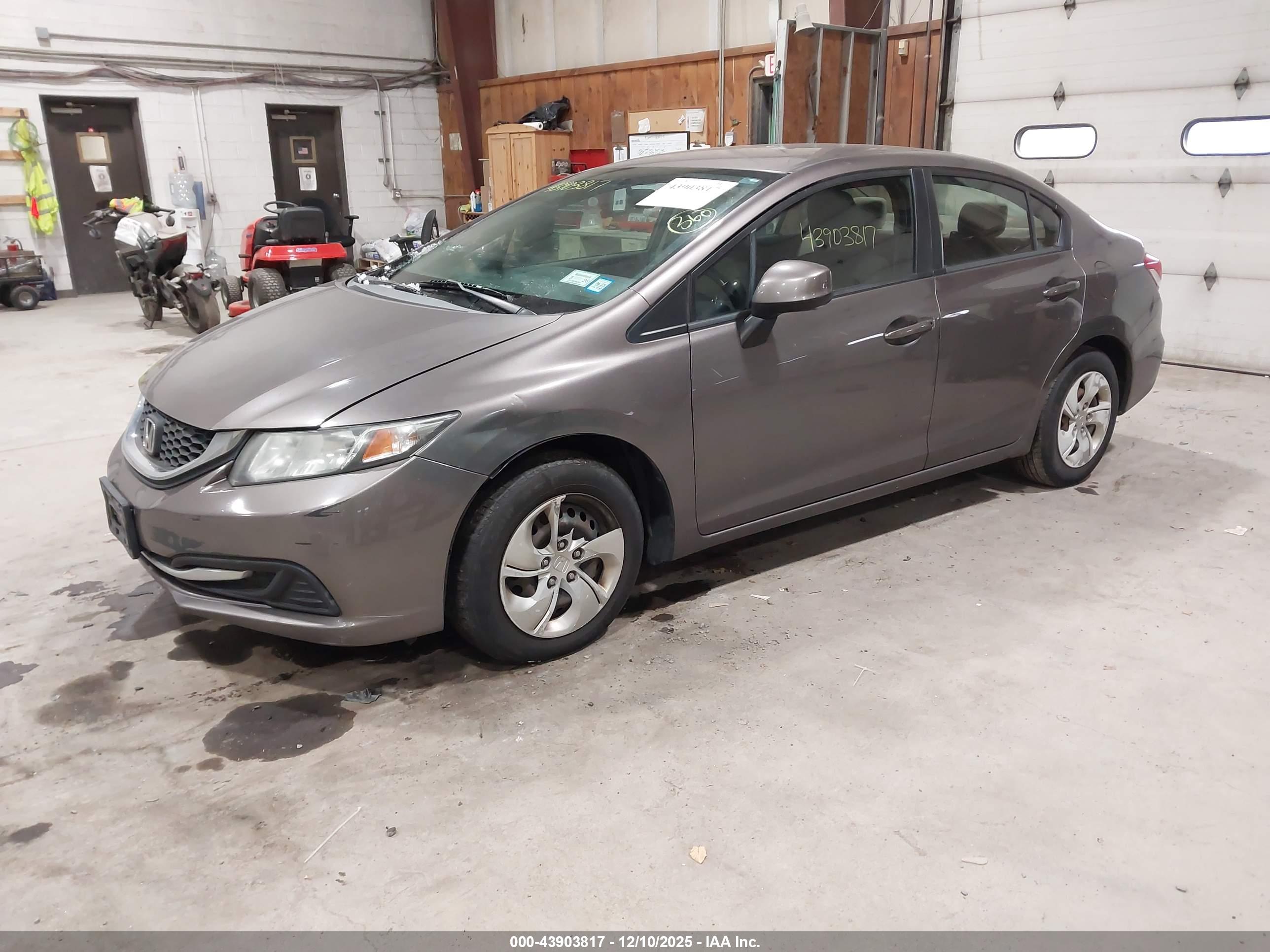 HONDA CIVIC image 2