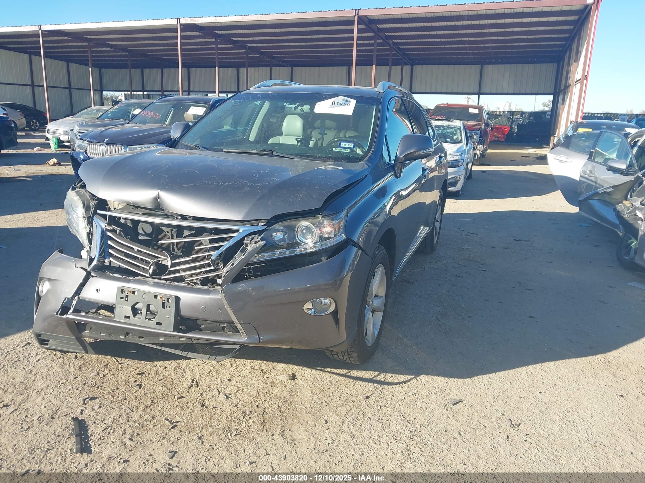 LEXUS RX image 2