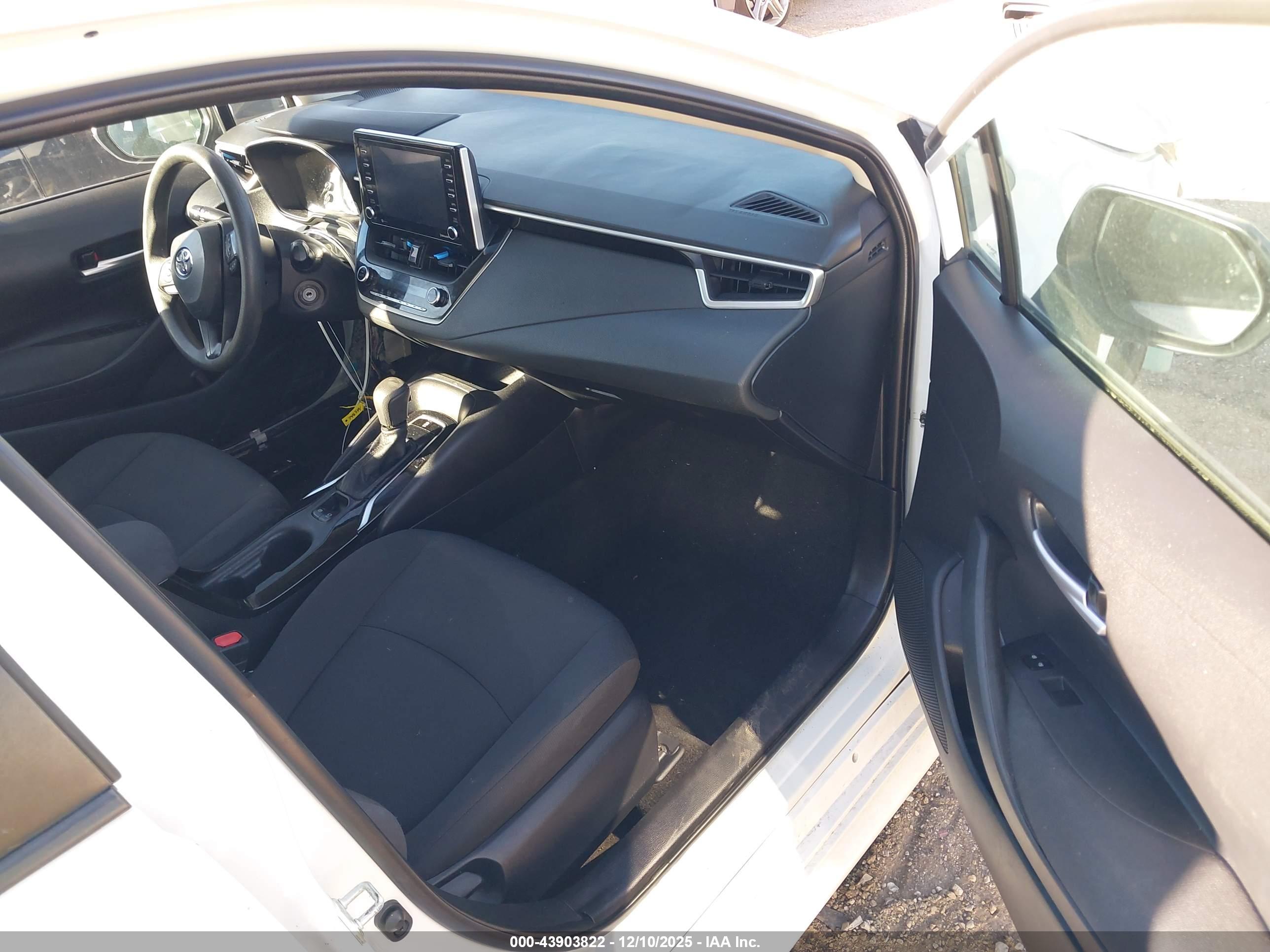 TOYOTA COROLLA image 5