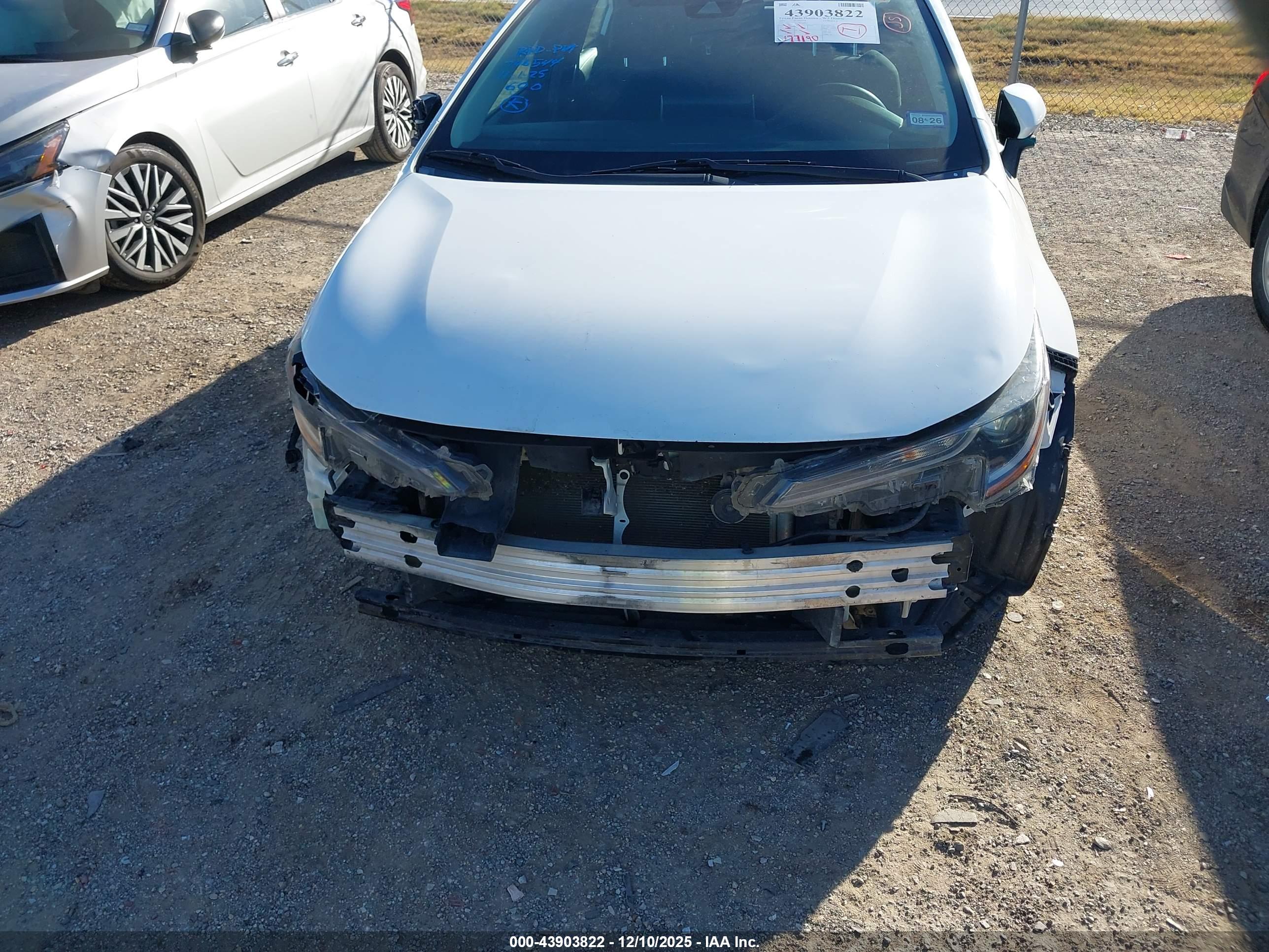 TOYOTA COROLLA image 6
