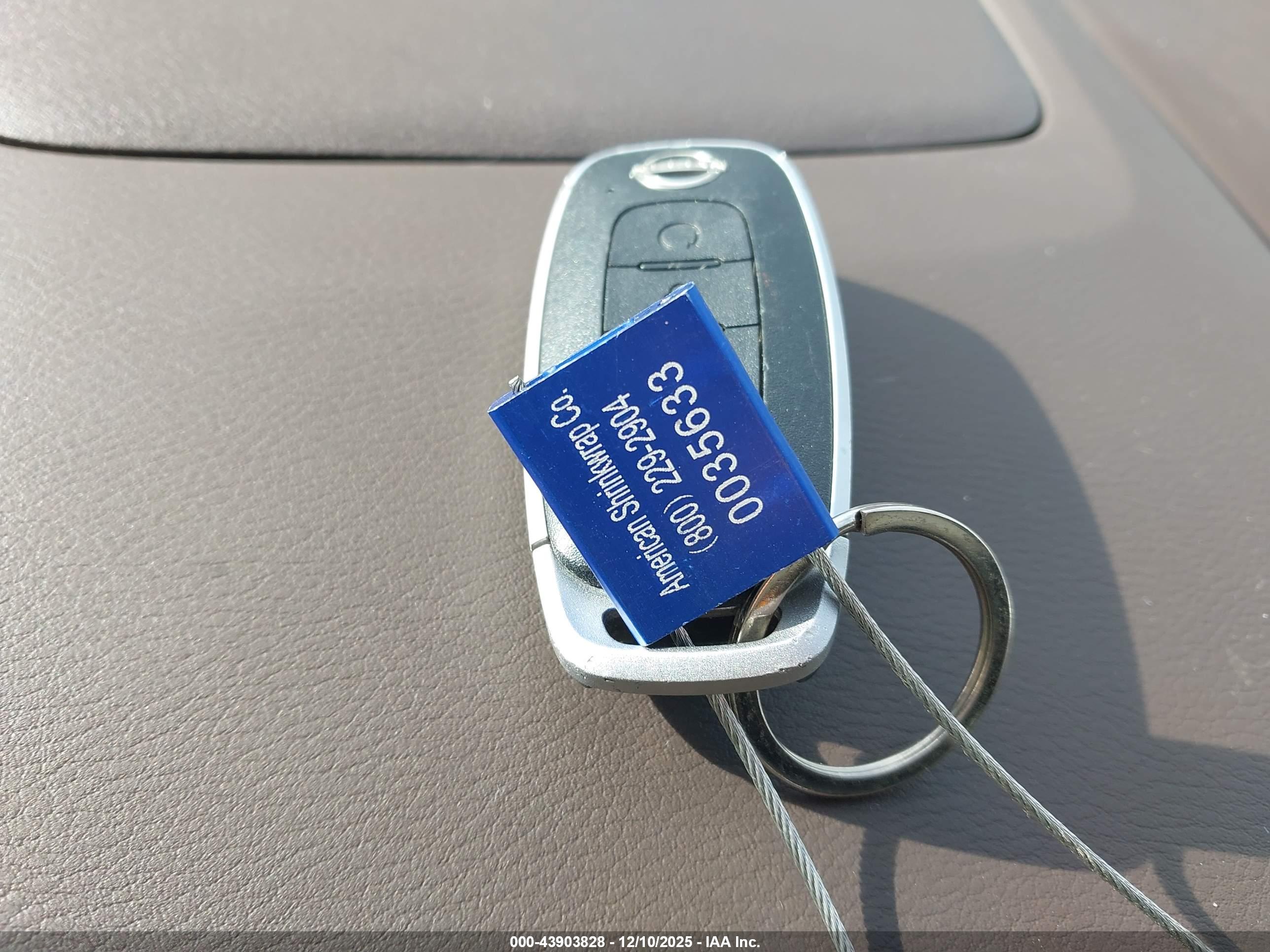 NISSAN ROGUE image 11