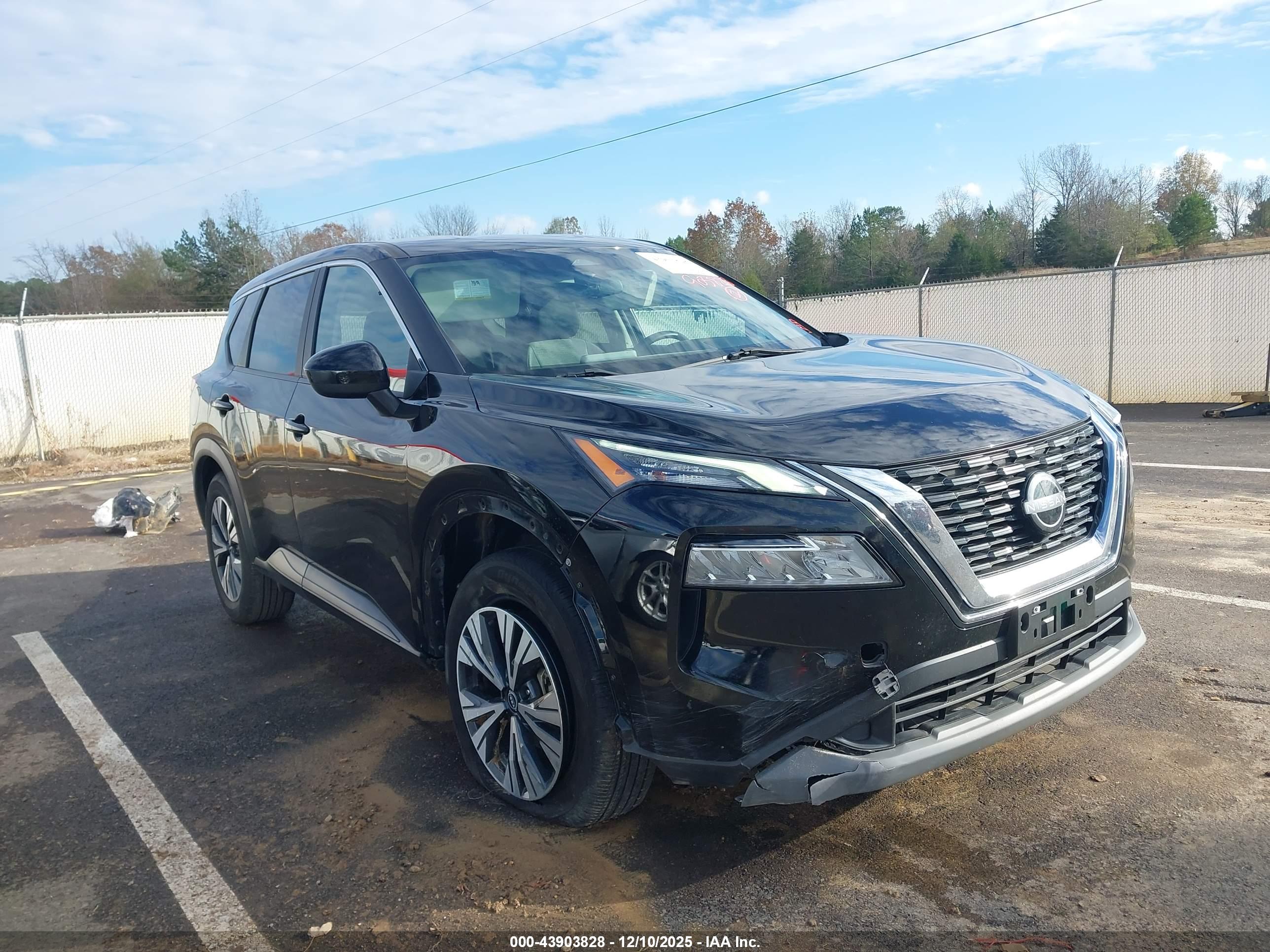 NISSAN ROGUE image 6