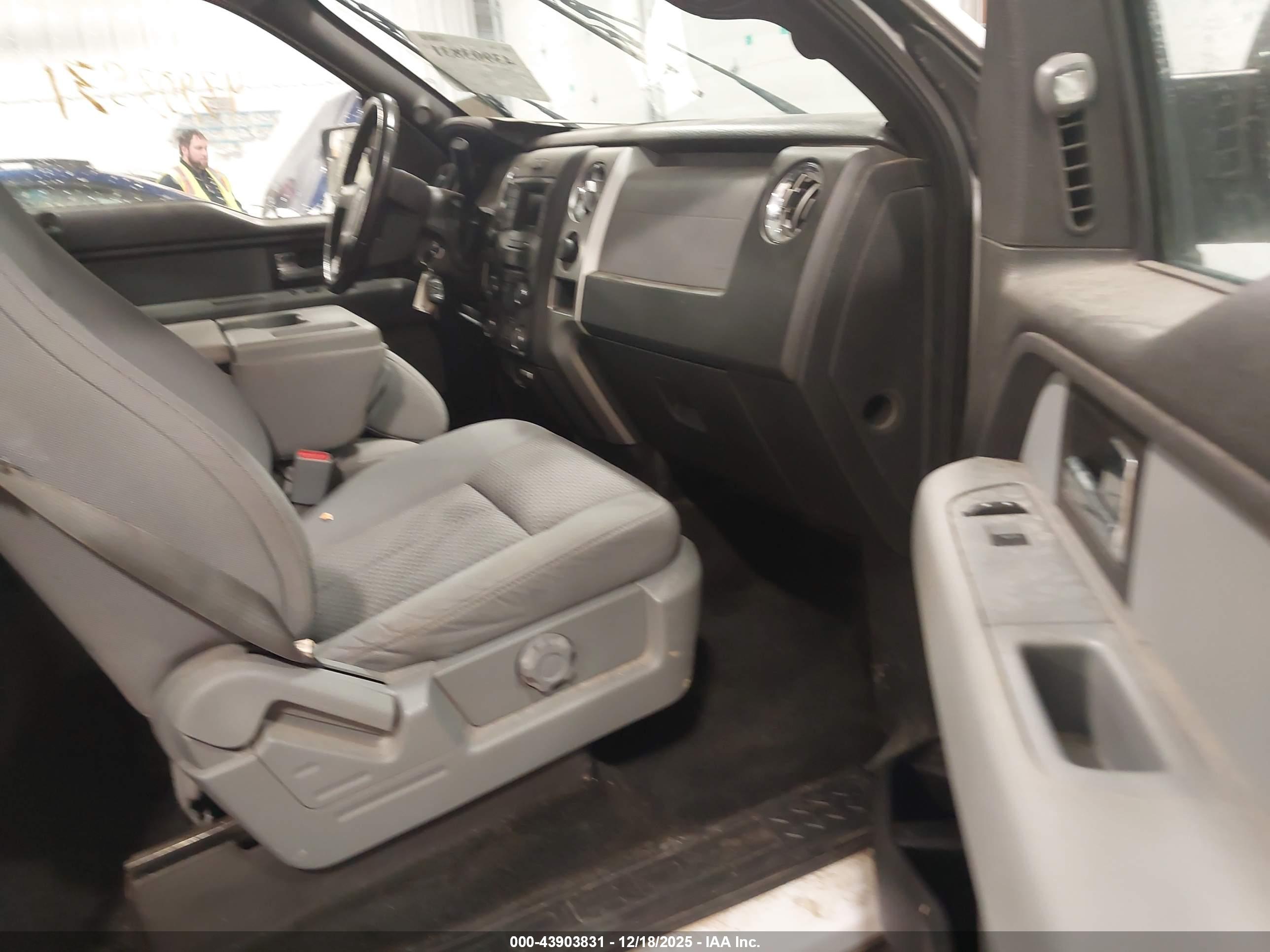 FORD F-150 image 5