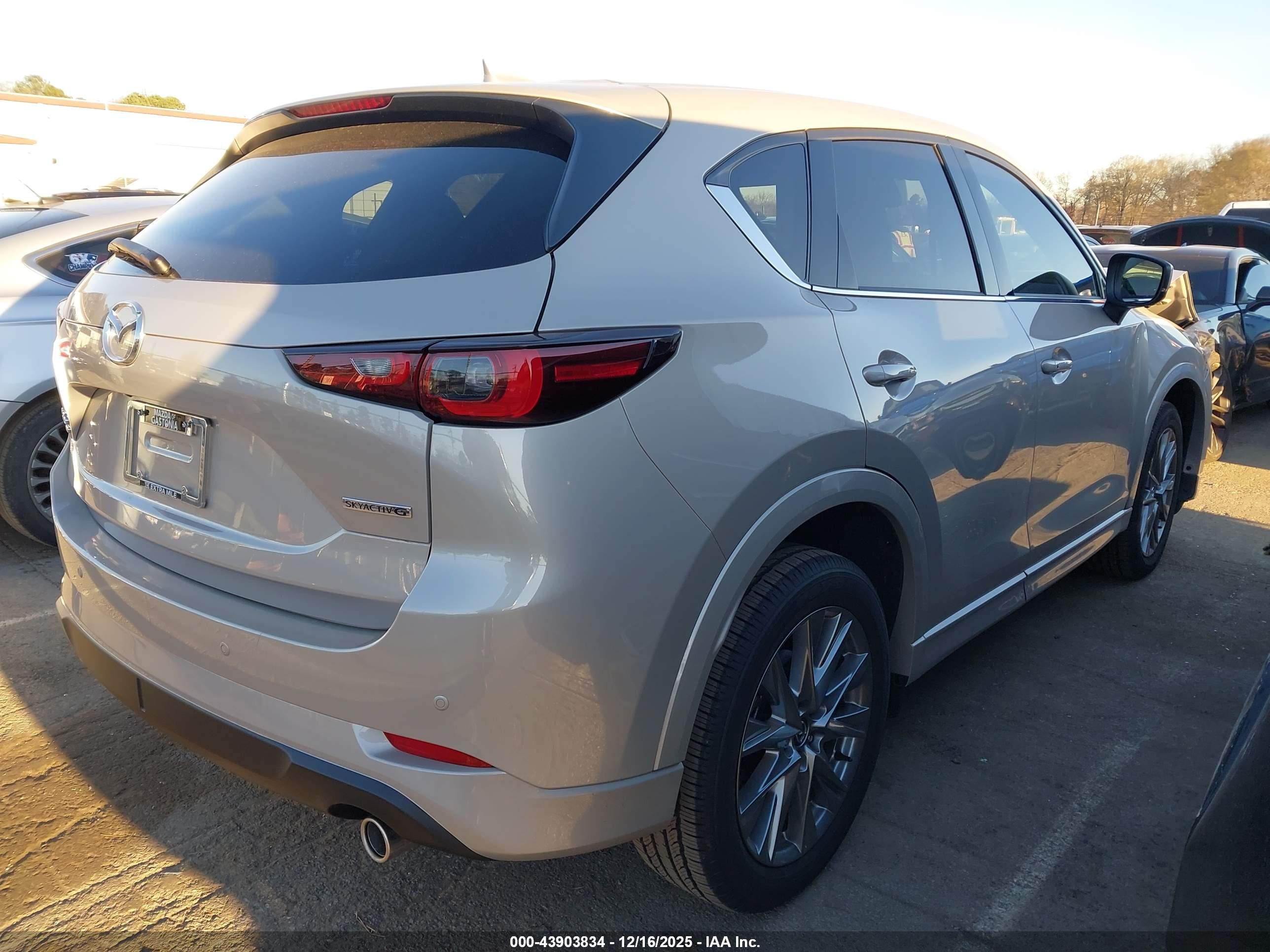 MAZDA CX-5 image 4