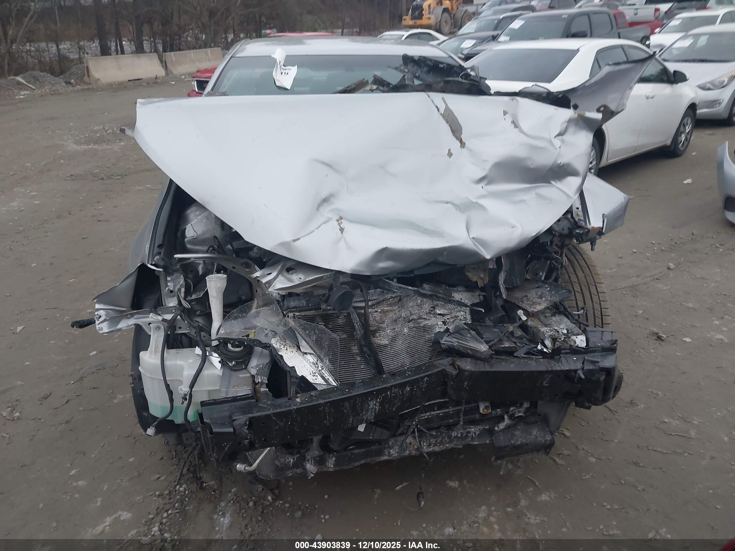 TOYOTA CAMRY image 6